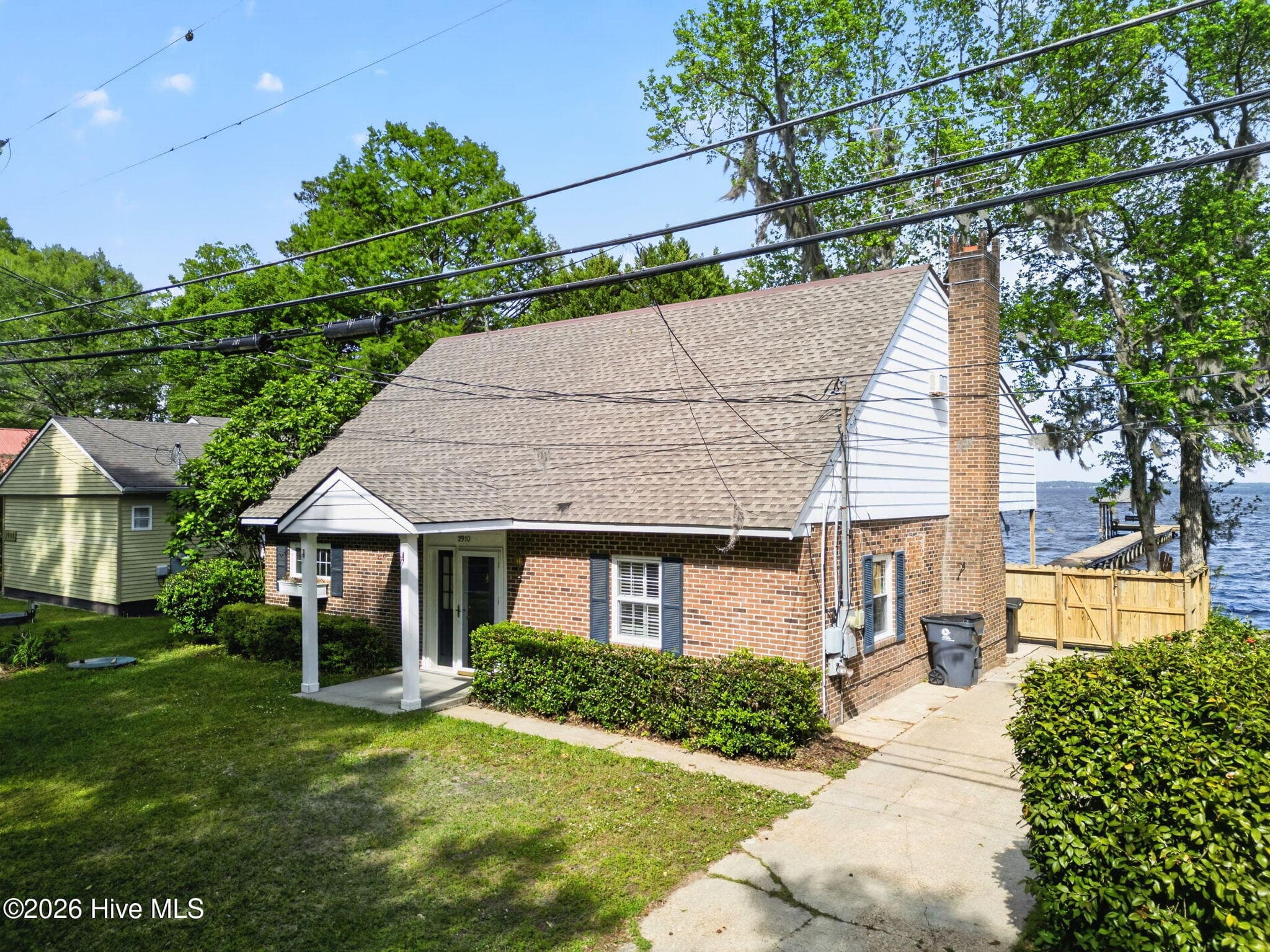 Single Family Residence at 2910 Canal Cove Road, Lake Waccamaw, NC 28450, photo 2 of 50