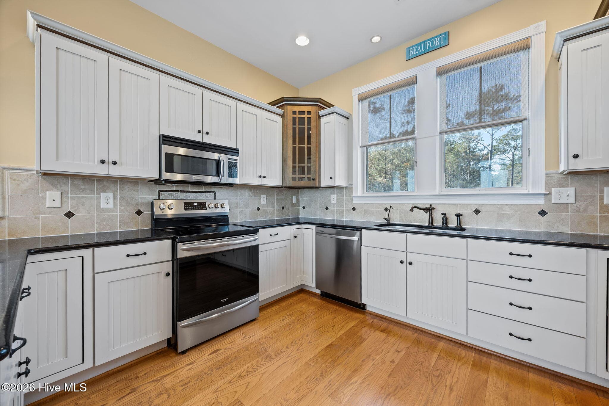 Single Family Residence at 486 Sandy Point Drive, Beaufort, NC 28516, photo 14 of 88