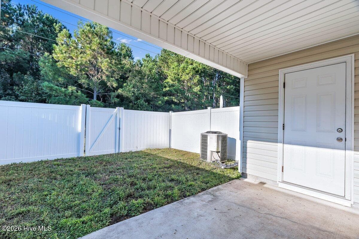 Townhouse at 133 W Murrow Lane, Jacksonville, NC 28546, photo 52 of 55
