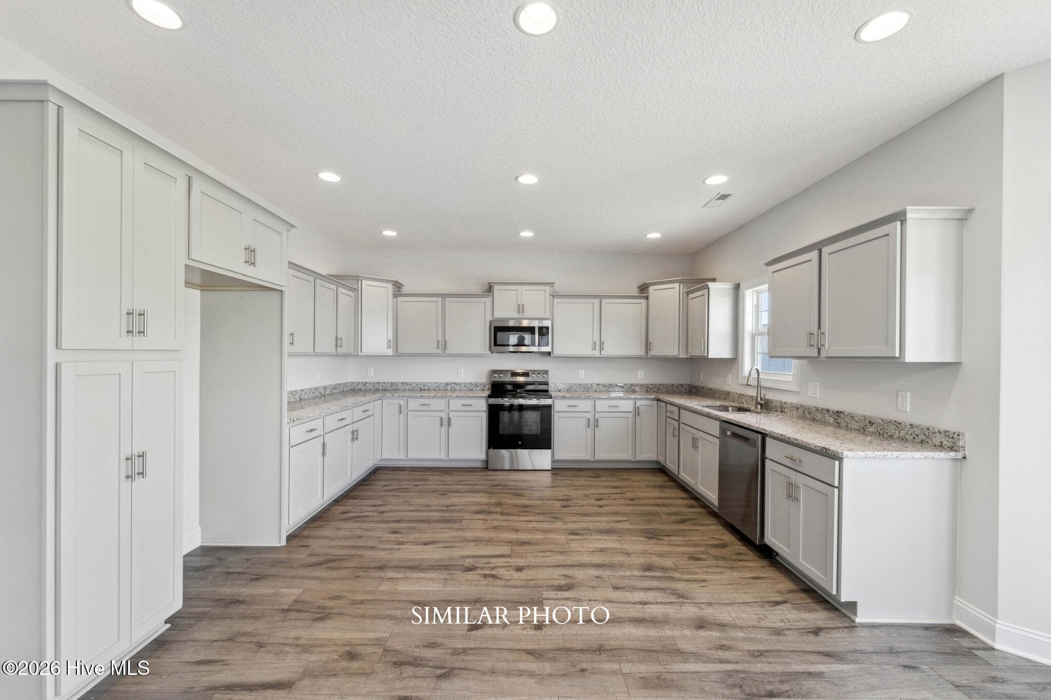 Single Family Residence at 736 Secession Lane, Jacksonville, NC 28546, photo 11 of 33