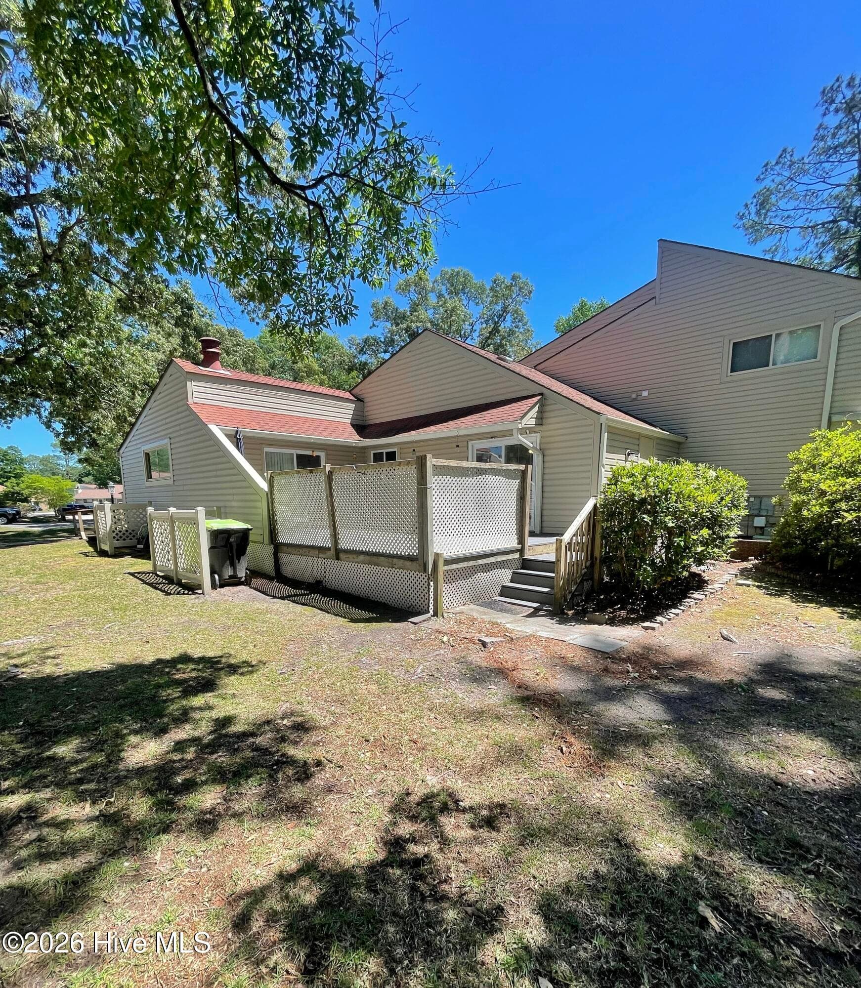 Townhouse at 1 Quarterdeck, New Bern, NC 28562, photo 12 of 12
