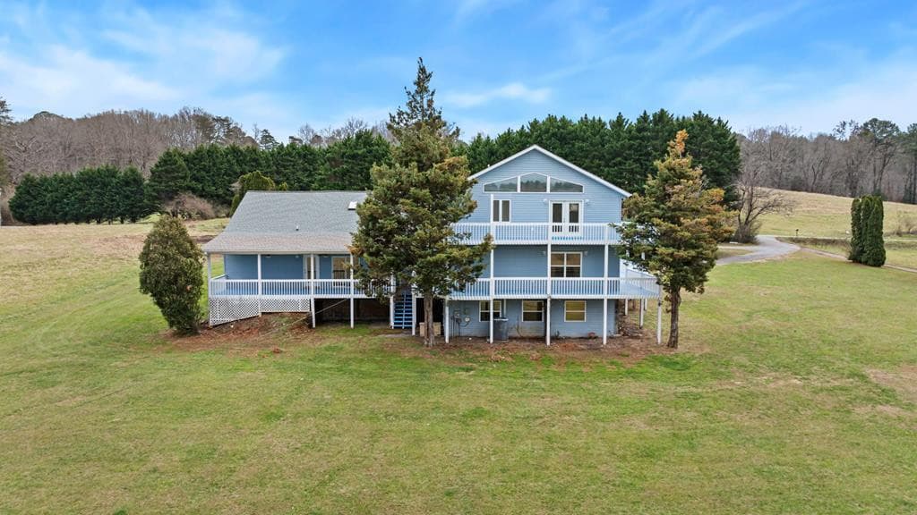 Residential at 286 Mccombs Road, Murphy, NC 28906, photo 2 of 73