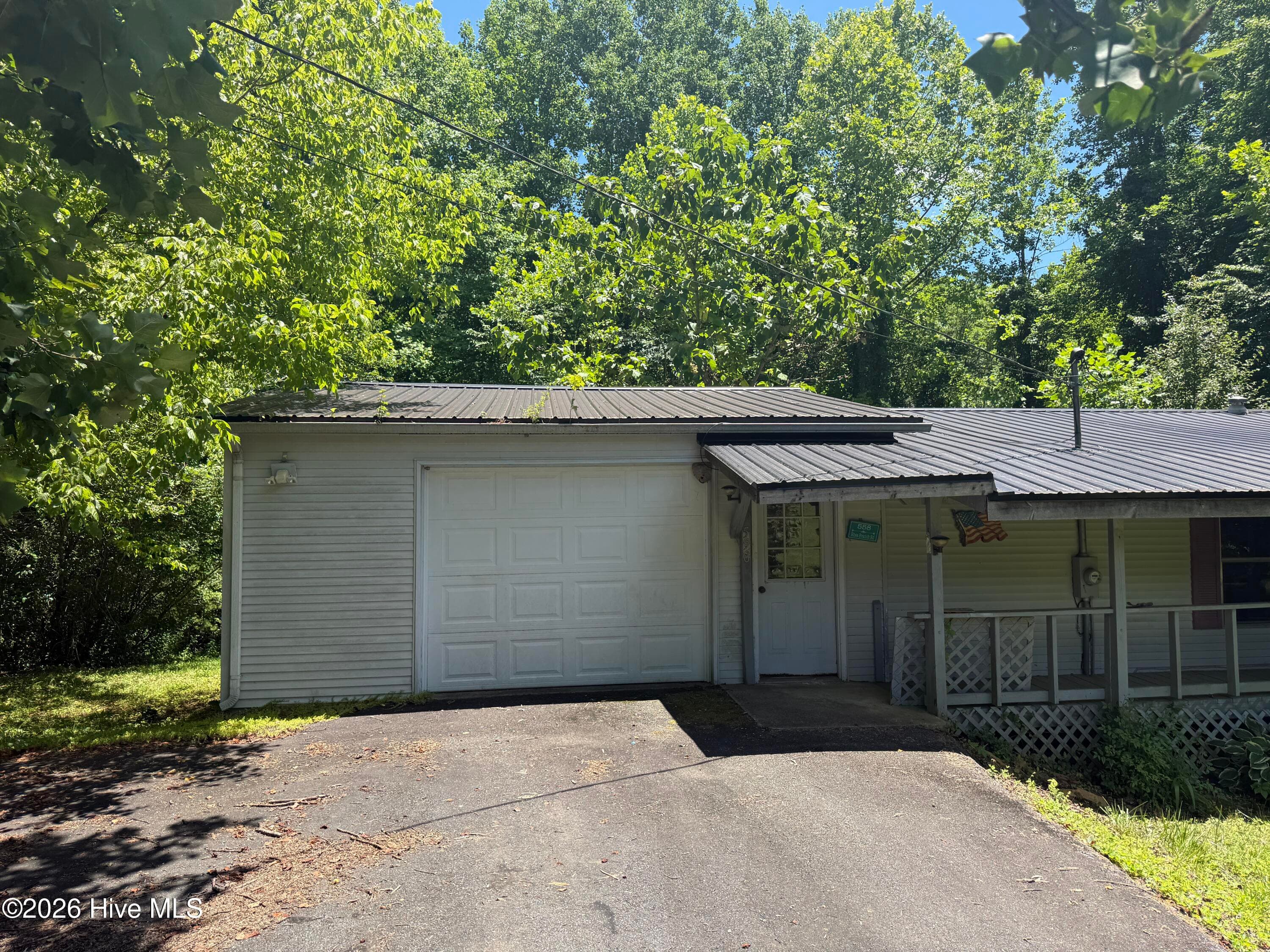Manufactured Home at 558 Rhea Branch Road, Marble, NC 28905, photo 4 of 26