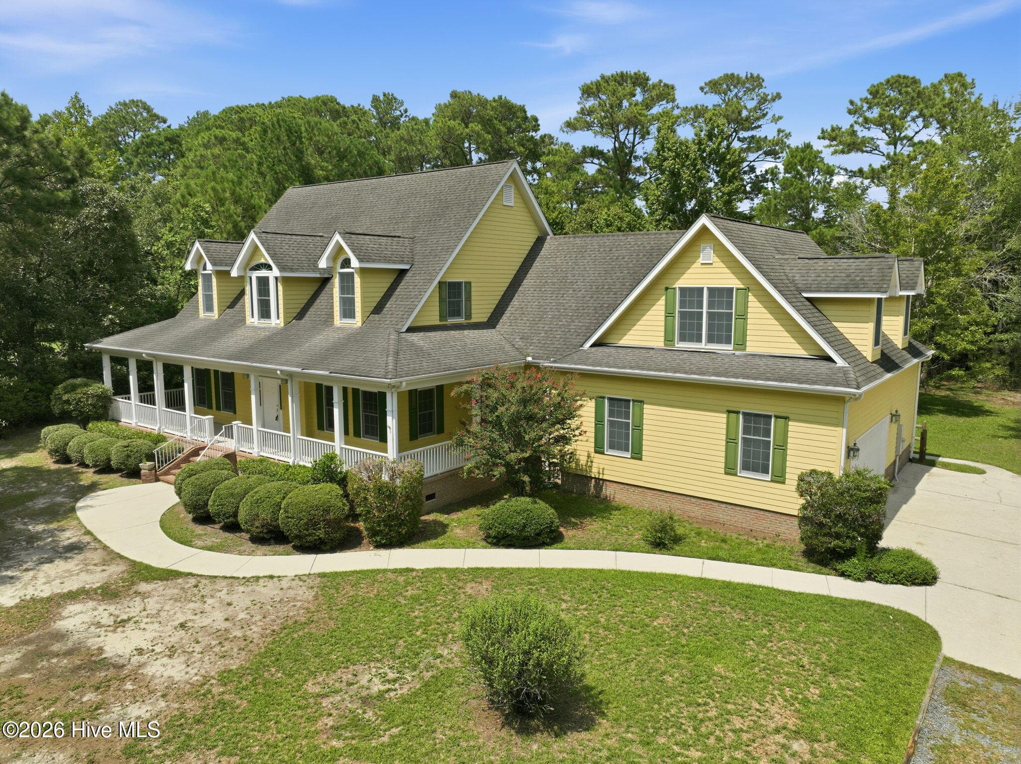 Single Family Residence at 303 Creekview Drive, Hampstead, NC 28443, photo 2 of 56