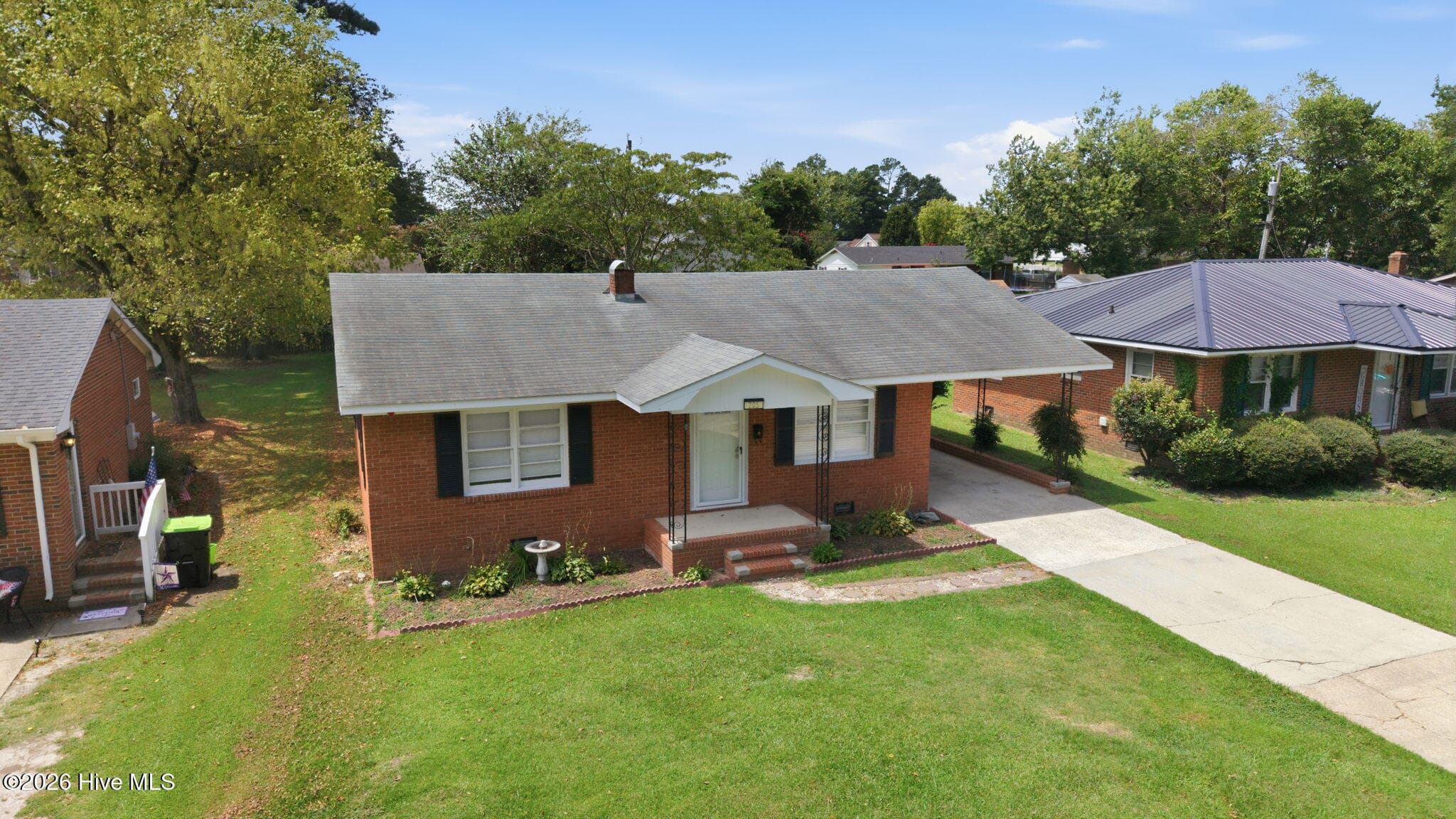 Single Family Residence at 205 N Edgewood Avenue, Williamston, NC 27892, photo 4 of 45