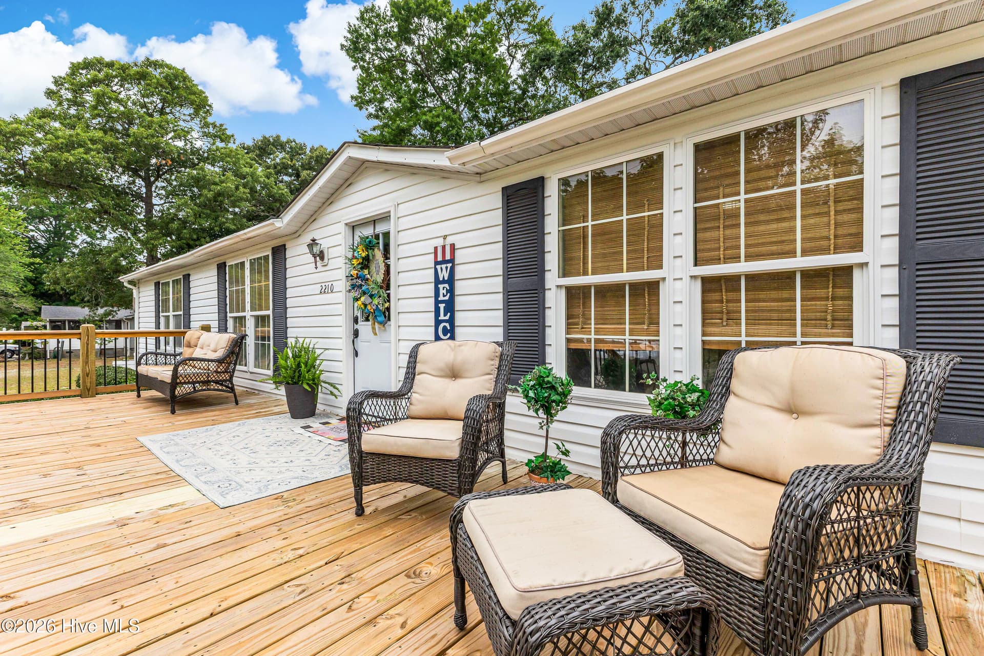 Manufactured Home at 2210 Forest Drive SW, Supply, NC 28462, photo 4 of 41