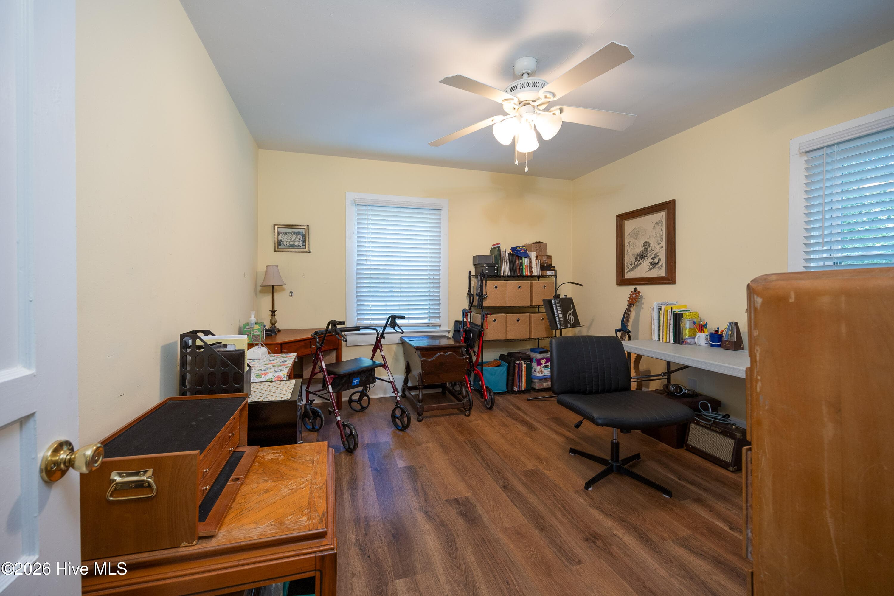 Single Family Residence at 203 Willow Road, Clinton, NC 28328, photo 3 of 4