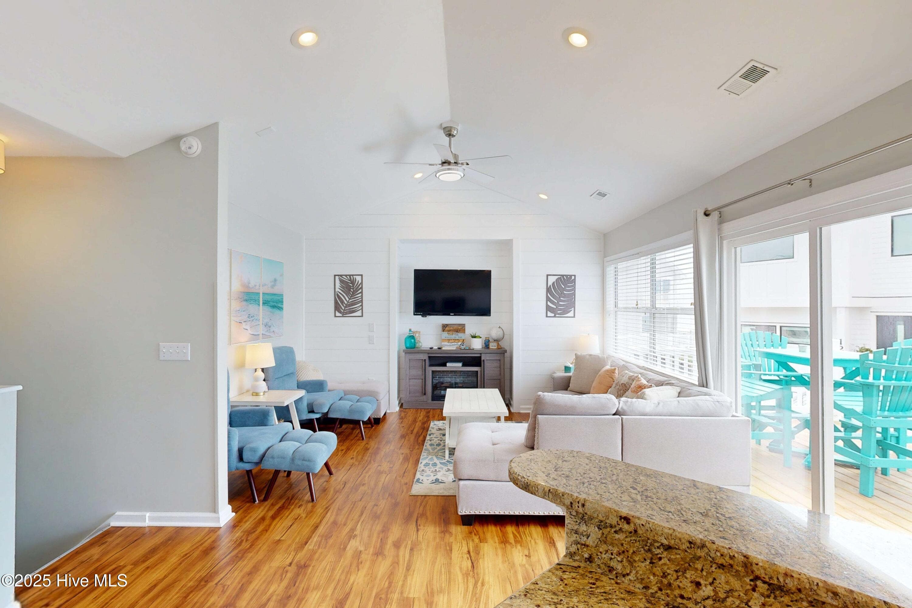 Single Family Residence at 124 N Permuda Wynd Drive, North Topsail Beach, NC 28460, photo 14 of 84