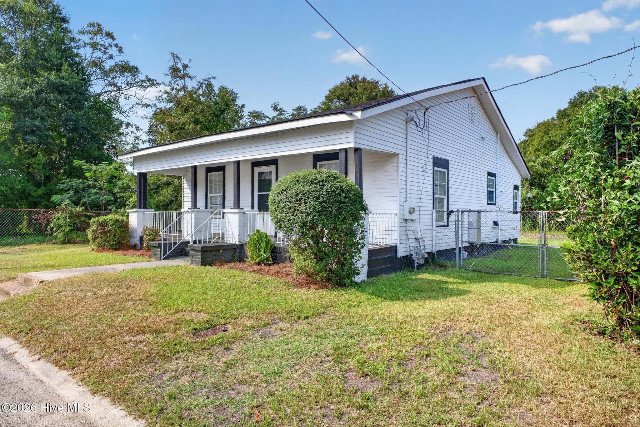 Single Family Residence at 1426 Essie Mcintyre Boulevard, Augusta, GA 30901, photo 3 of 21