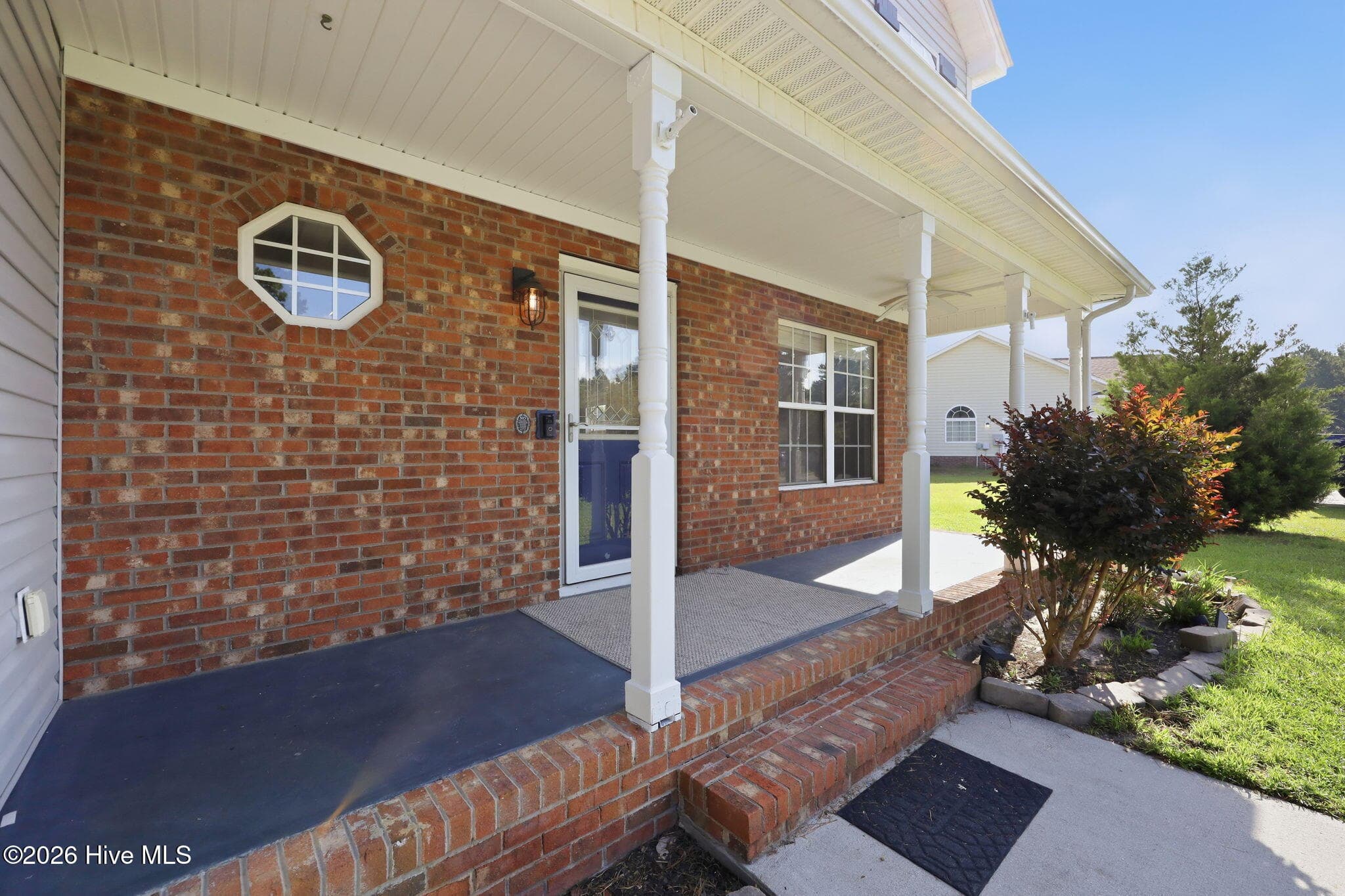 Single Family Residence at 116 Trailwood Drive, Hubert, NC 28539, photo 11 of 55
