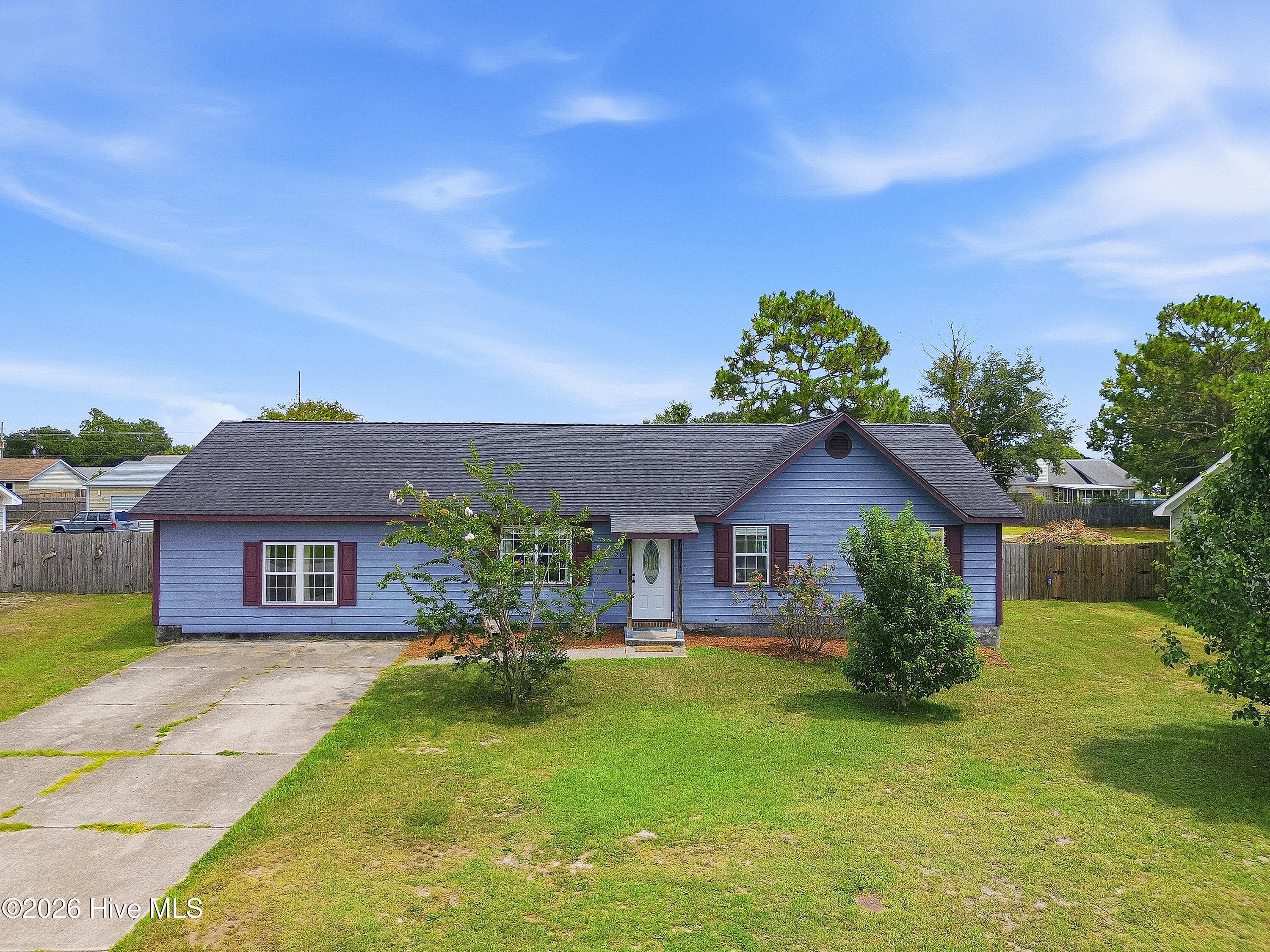 Front - 215 S Ginger Drive, Hubert, NC 28539