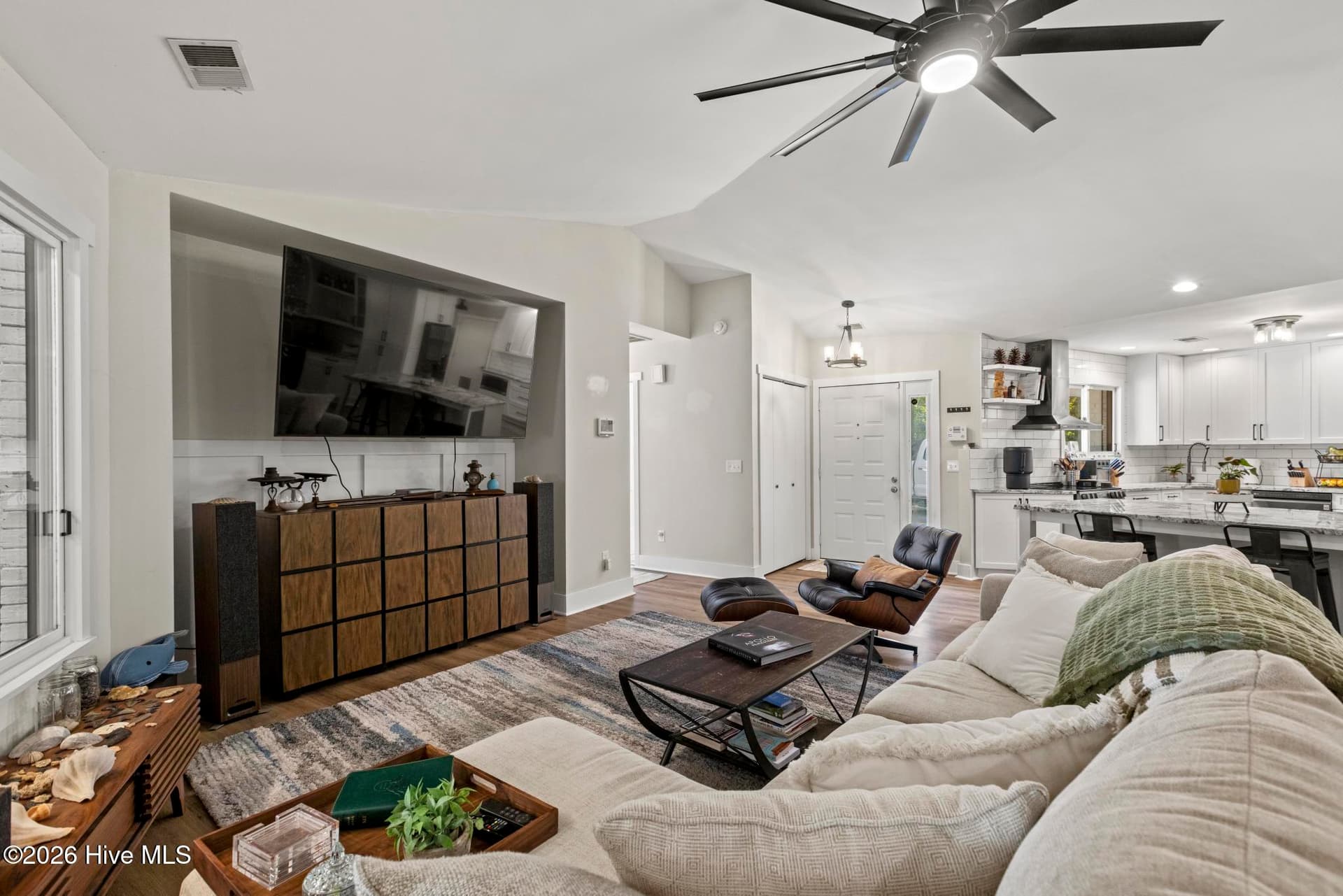 Single Family Residence at 216 Hickory Lane, Hampstead, NC 28443