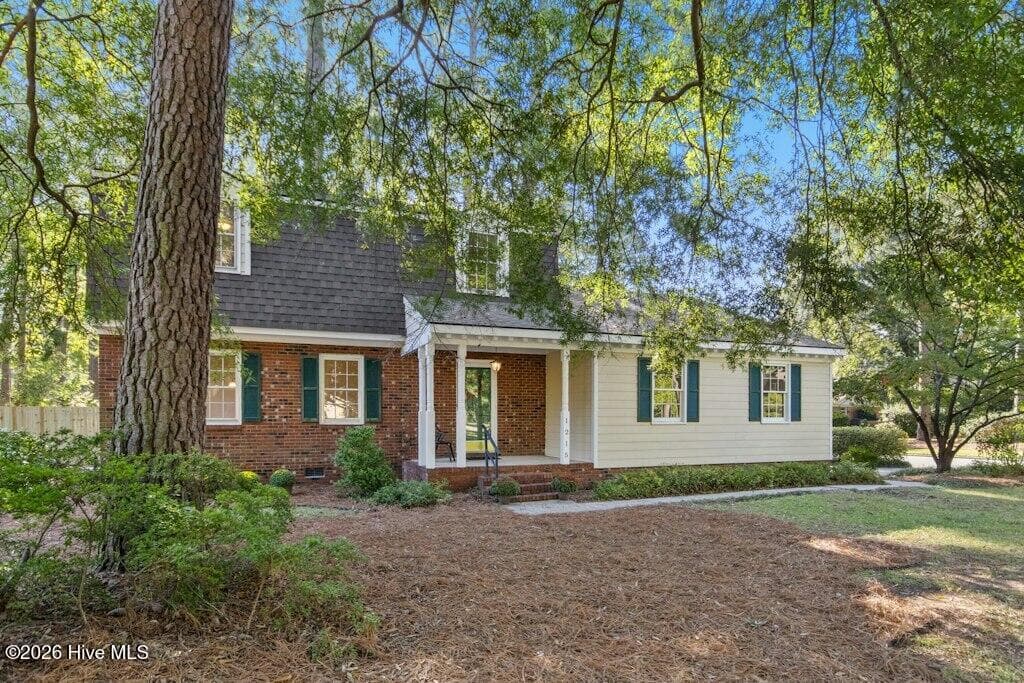 Single Family Residence at 1215 S Crescent Drive, Smithfield, NC 27577, photo 5 of 38