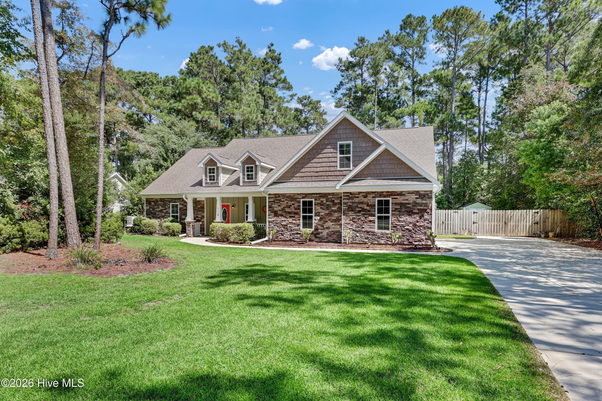 Single Family Residence at 118 Persimmon Lane, Hampstead, NC 28443