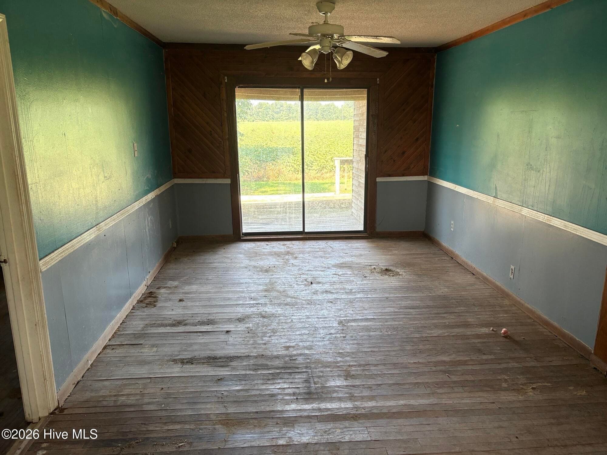 Single Family Residence at 1549 N Broad Street, Edenton, NC 27932, photo 5 of 12