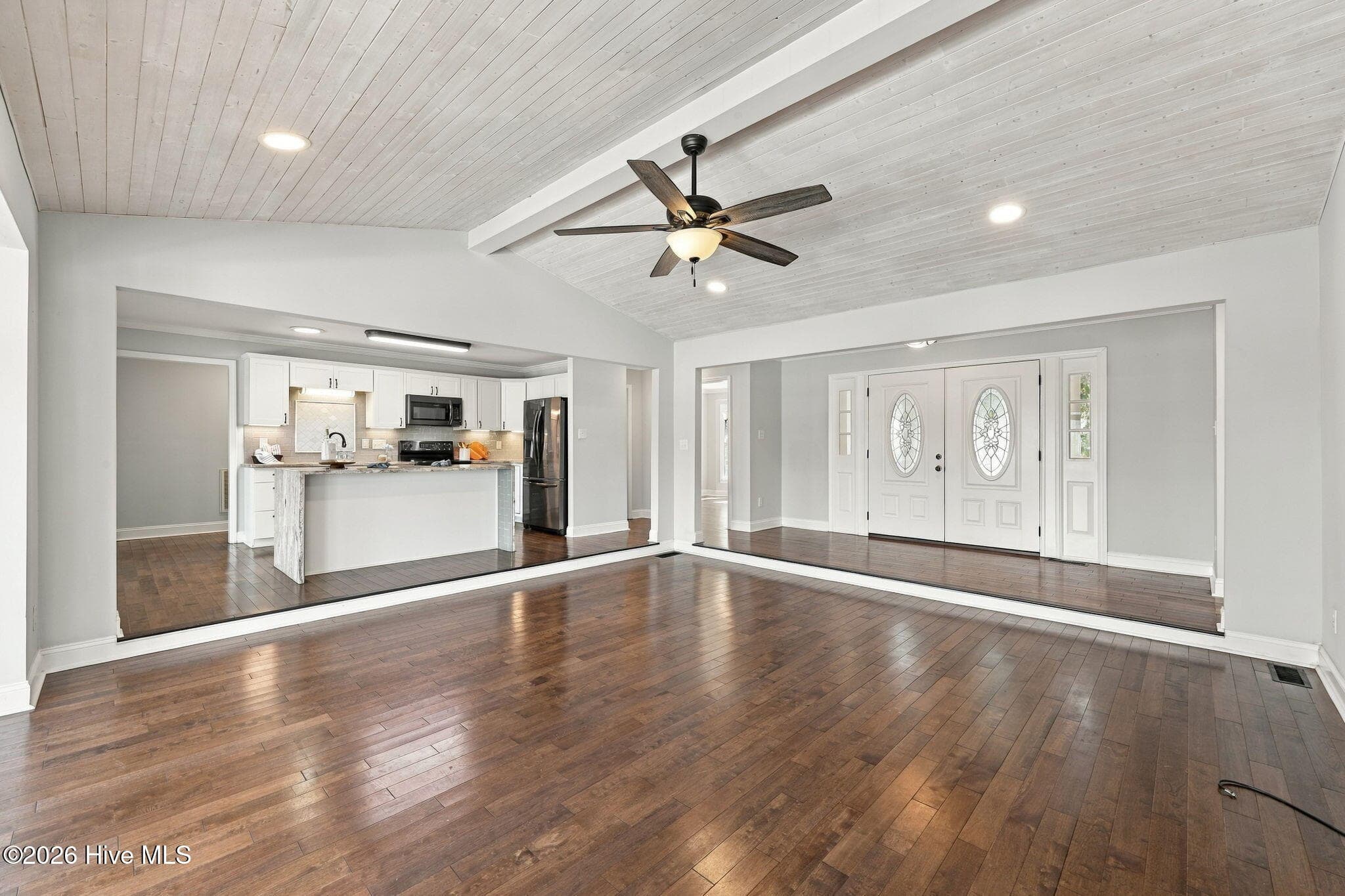 Single Family Residence at 103 Lantern Lane, New Bern, NC 28562, photo 6 of 66