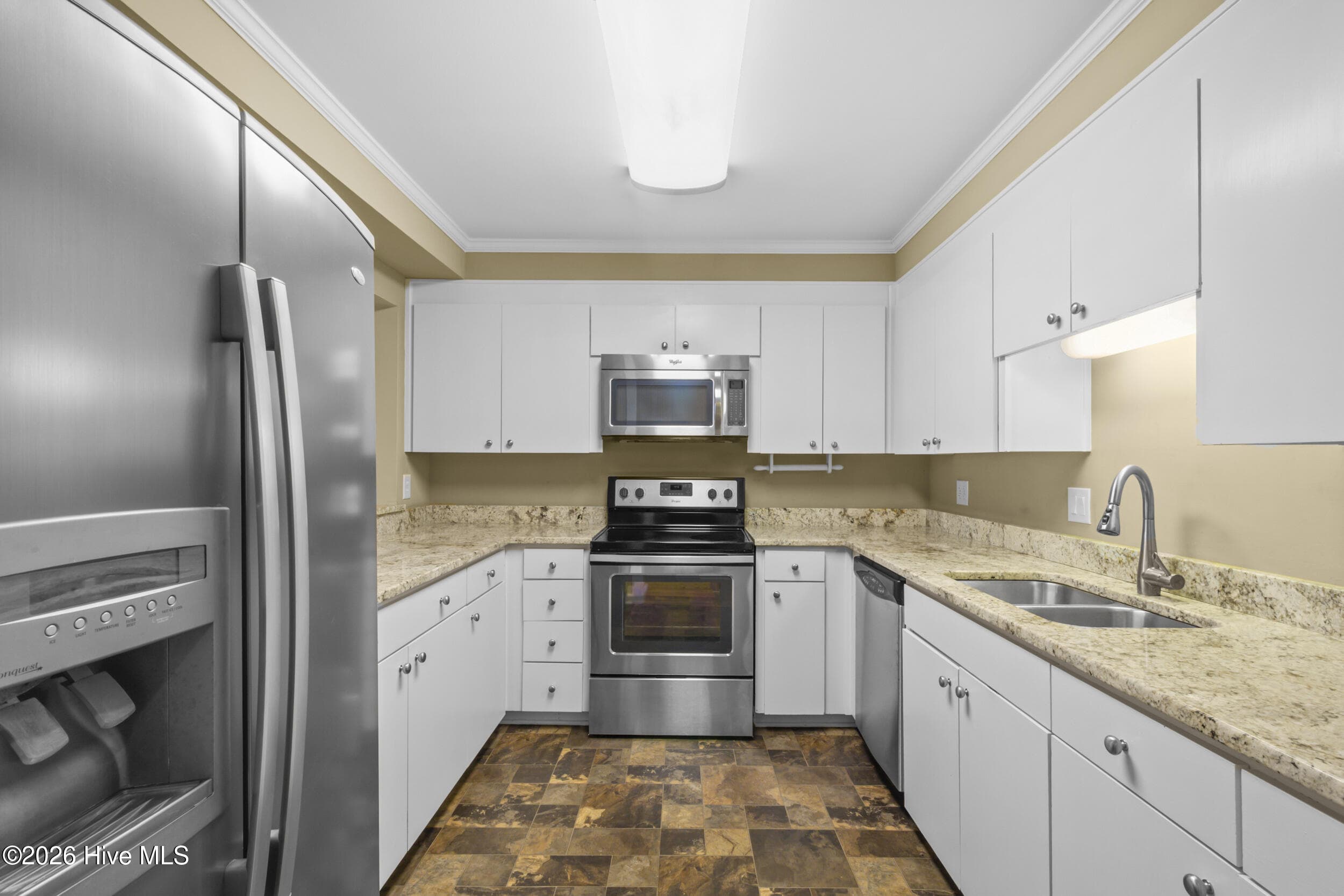 Kitchen - 5 Batts Hill Road, New Bern, NC 28562