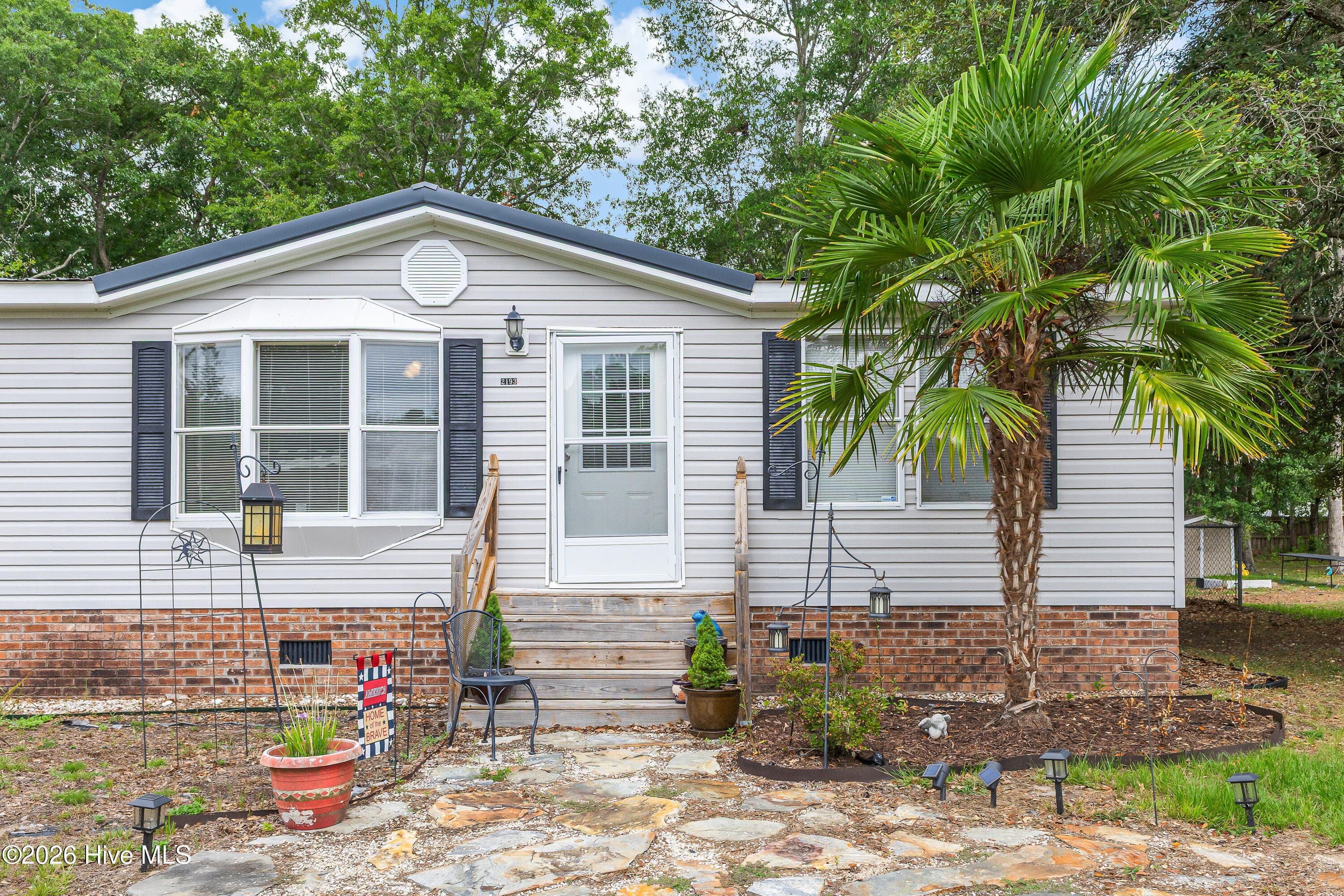 Manufactured Home at 2193 Helmsman Drive SW, Supply, NC 28462, photo 2 of 29