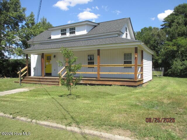 Single Family Residence at 424 Louise Street, Winfall, NC 27985, photo 2 of 39