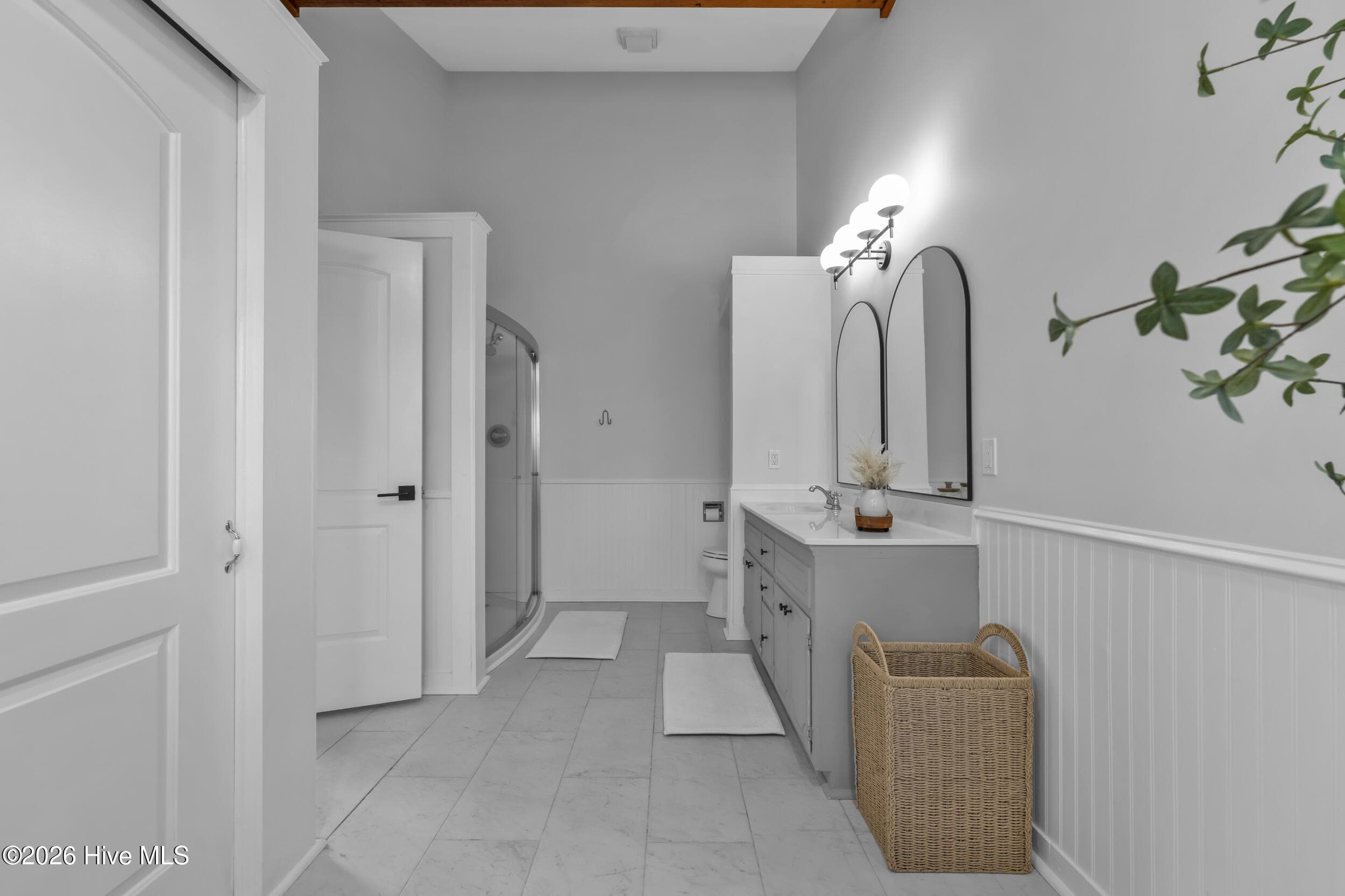 Shower area in owner's bathroom - 401 S Lake Drive, Thomson, GA 30824