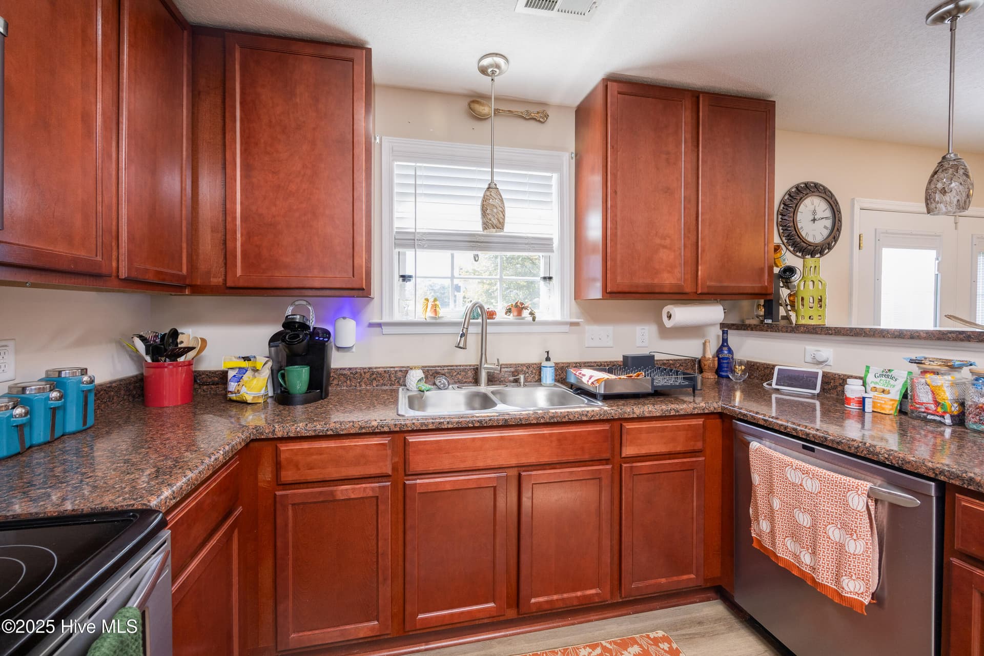 Single Family Residence at 21 Northgate Lane, Clinton, NC 28328, photo 10 of 28