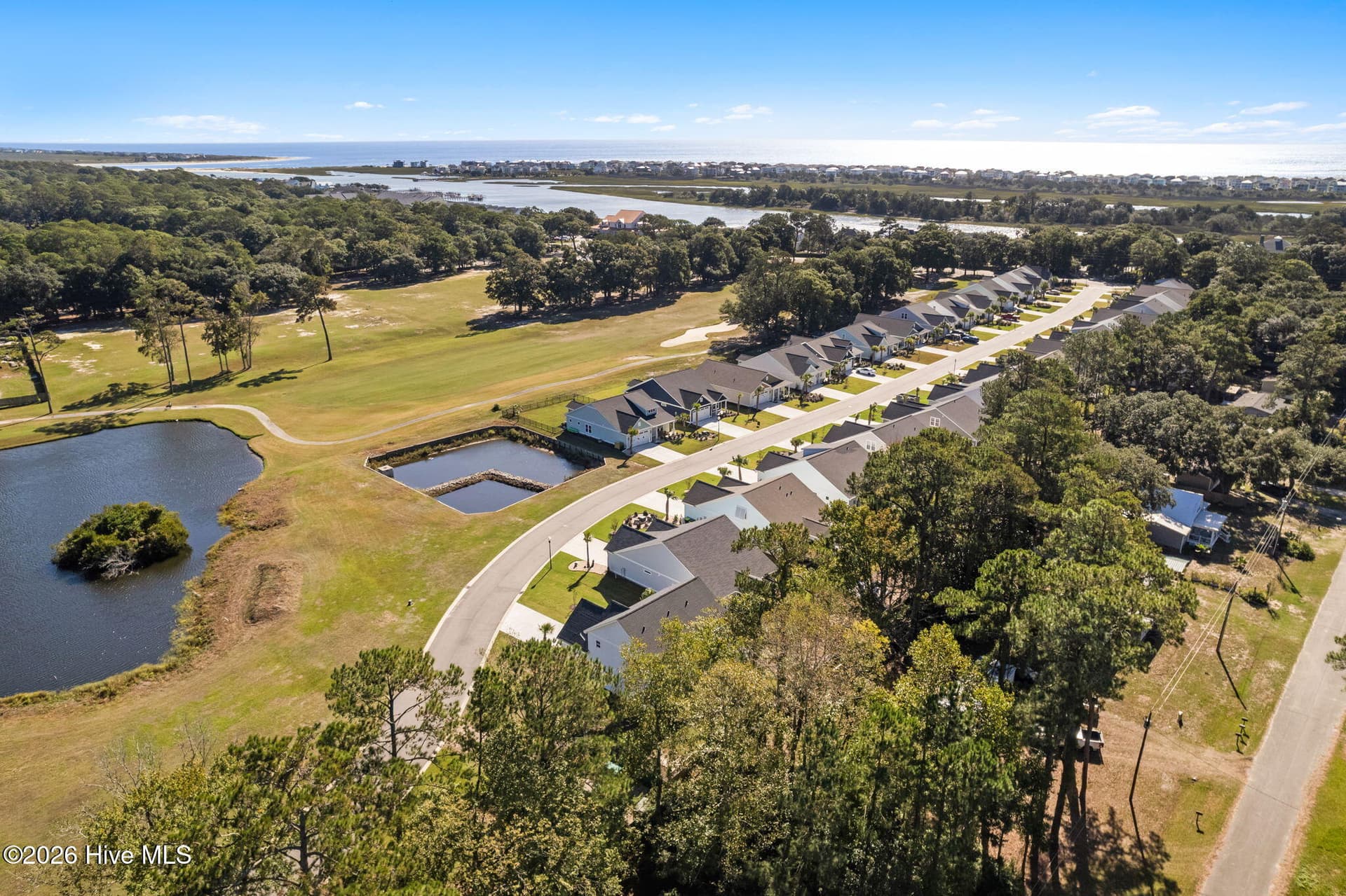 Single Family Residence at 2027 Greenside Manor Drive SW, Ocean Isle Beach, NC 28469, photo 19 of 81