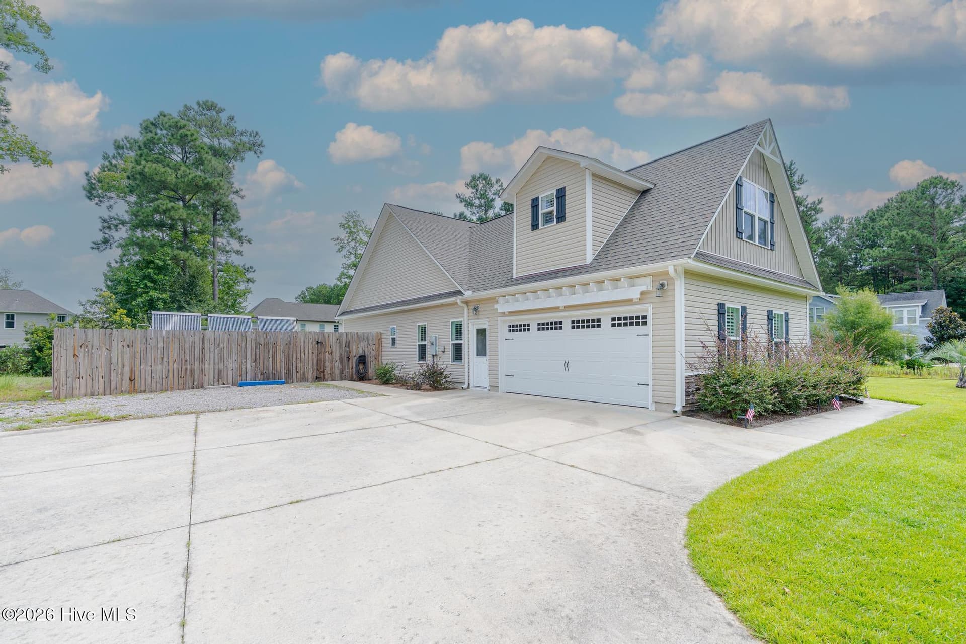 Single Family Residence at 693 Dan Owen Drive, Hampstead, NC 28443, photo 9 of 53