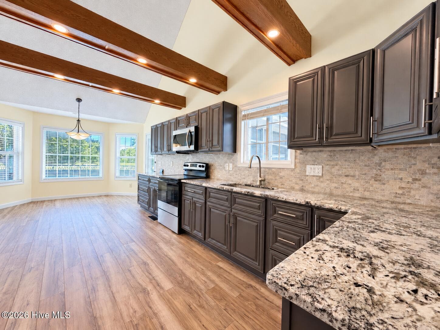 Single Family Residence at 107 Bogey Court, Hampstead, NC 28443, photo 24 of 55