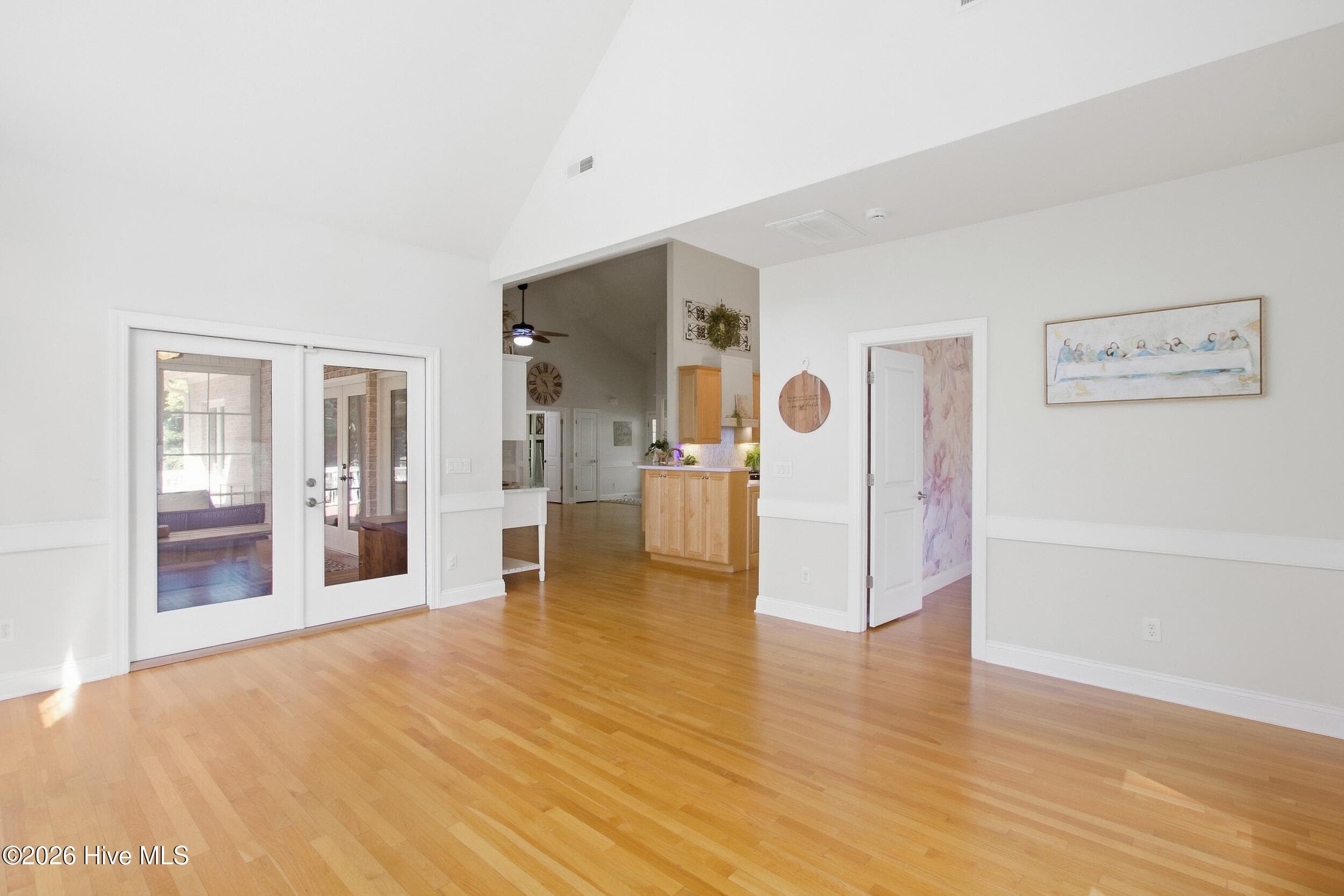 Dining - 920 Crooked Creek Drive, New Bern, NC 28560