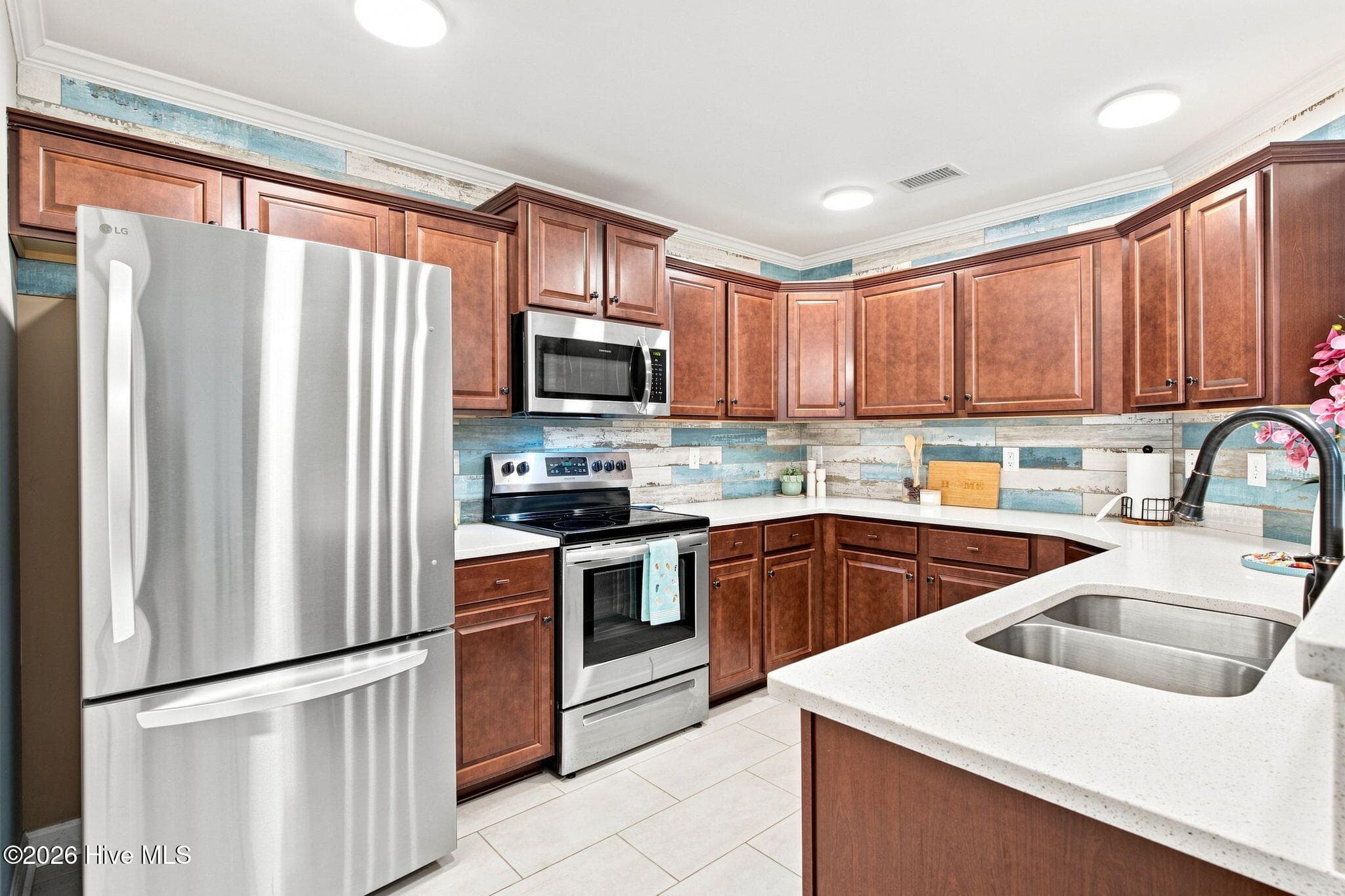 Single Family Residence at 1074 Bridgeport Way, Leland, NC 28451, photo 17 of 60