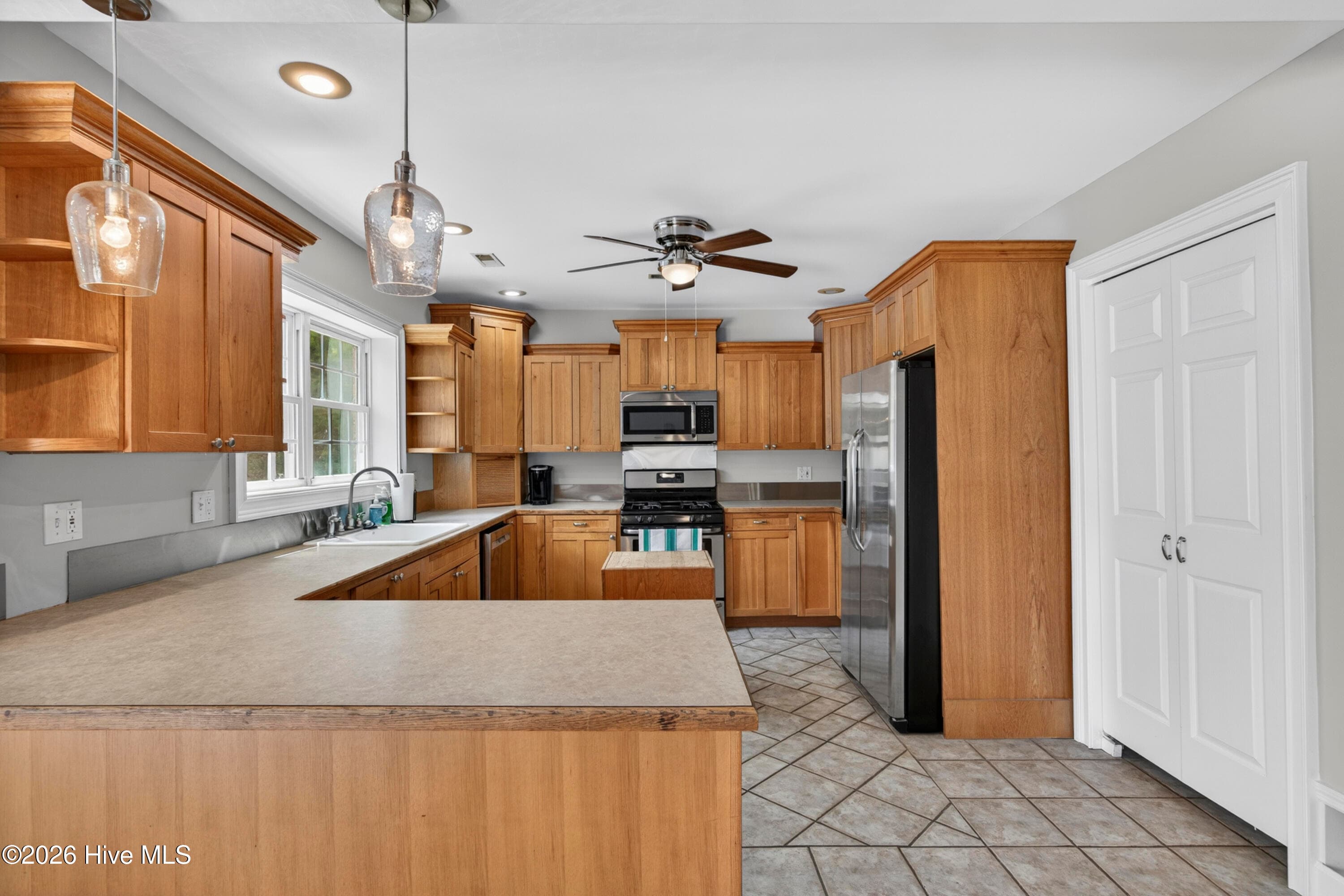 Single Family Residence at 575 Island Creek Road, Rocky Point, NC 28457, photo 33 of 53