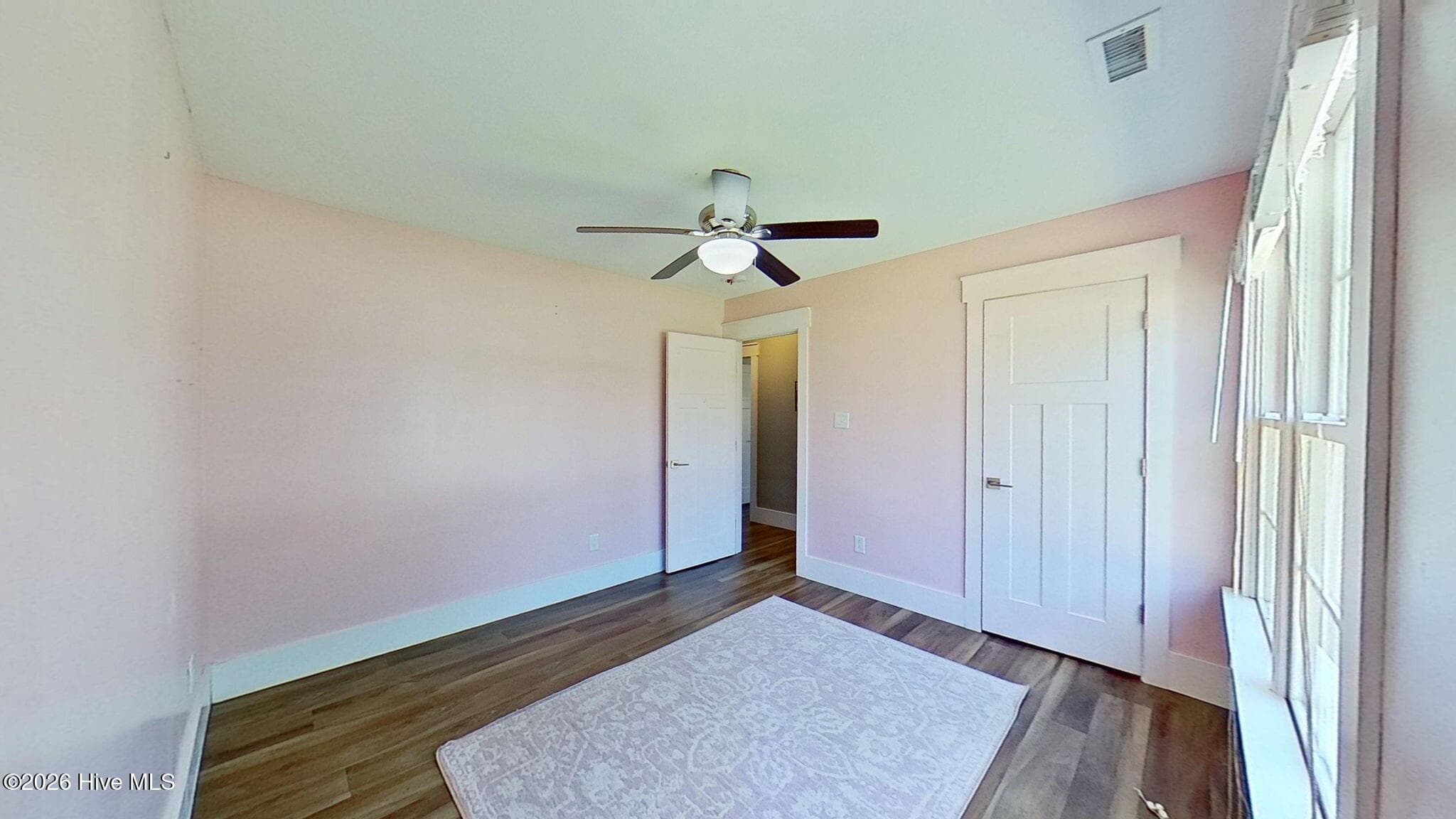 Single Family Residence at 1129 Coral Reef Drive, New Bern, NC 28560, photo 43 of 68