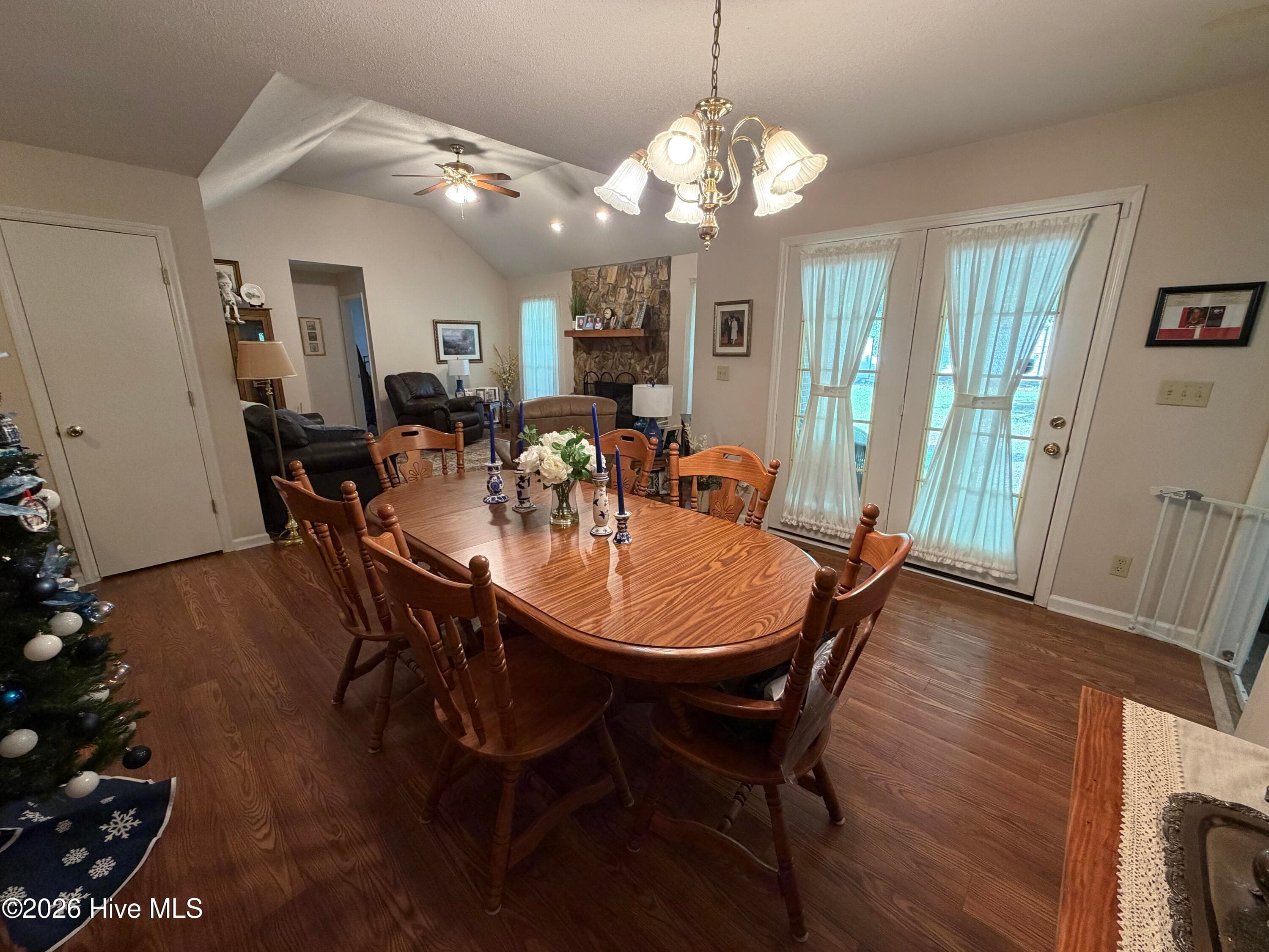 Single Family Residence at 1331 Carl Drive, Thomson, GA 30824, photo 7 of 34