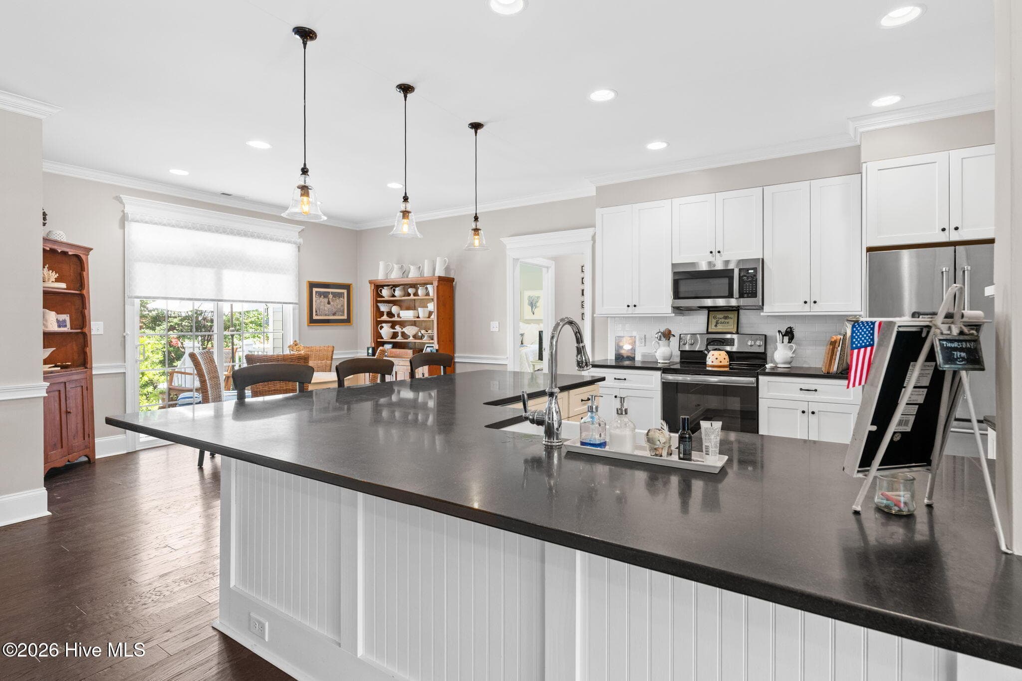 Single Family Residence at 927 Green Pointe Drive, Sunset Beach, NC 28468, photo 20 of 99
