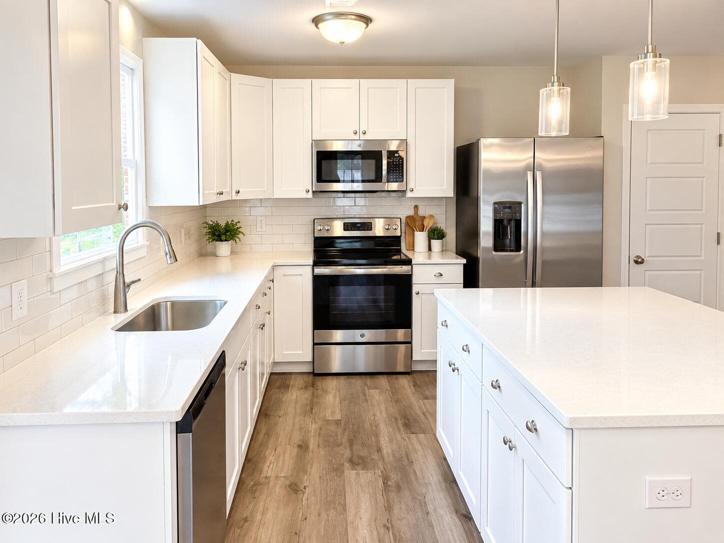 Single Family Residence at 1704 Ramsdale Road, Hope Mills, NC 28348, photo 6 of 23