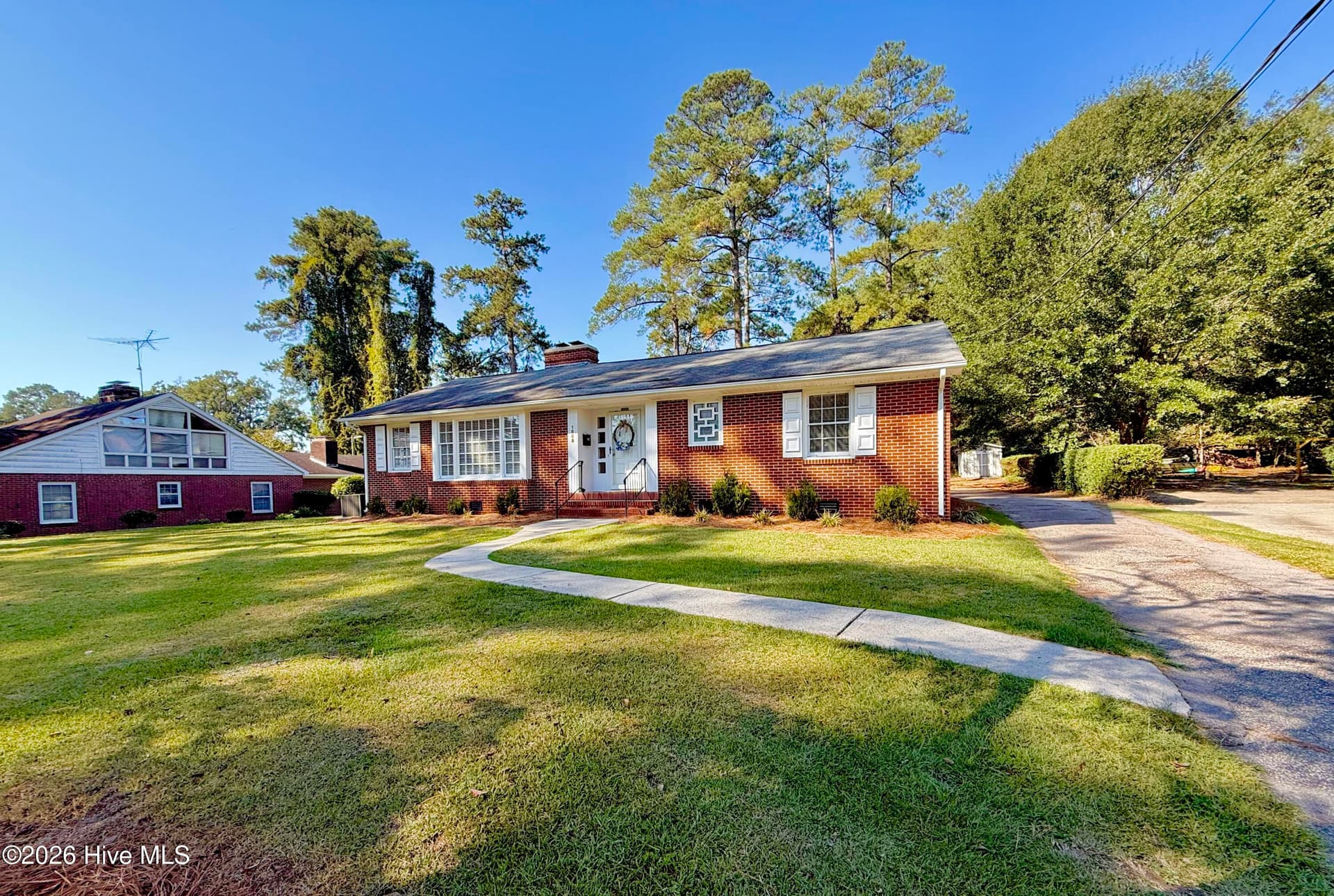 Single Family Residence at 1008 Rhem Street, Kinston, NC 28501, photo 3 of 57