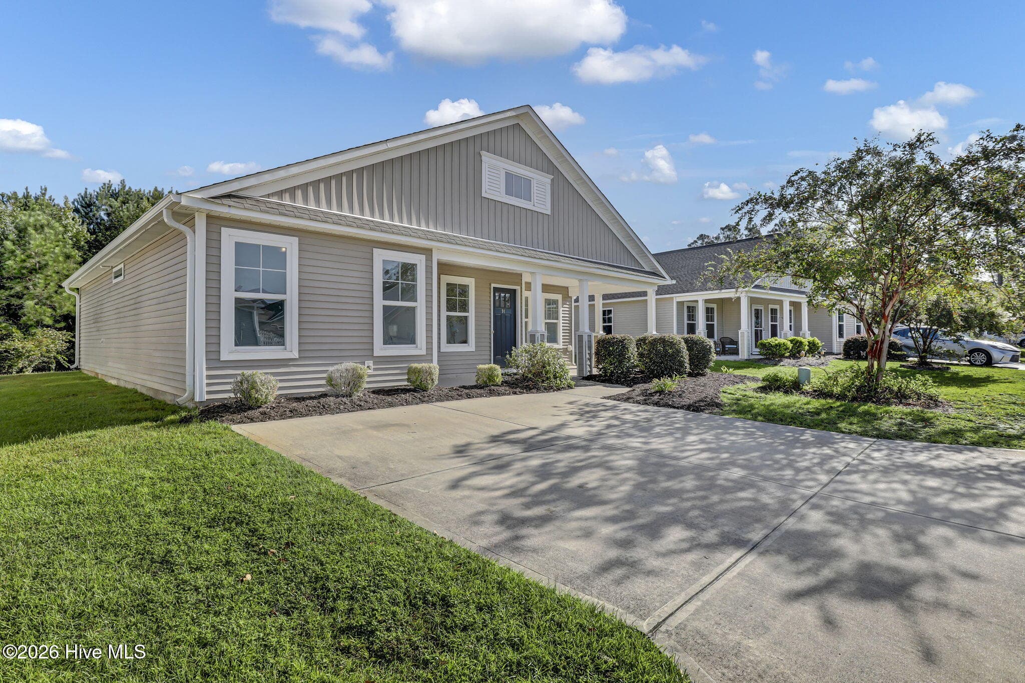 Single Family Residence at 91 Glasgow Drive, Rocky Point, NC 28457, photo 4 of 31