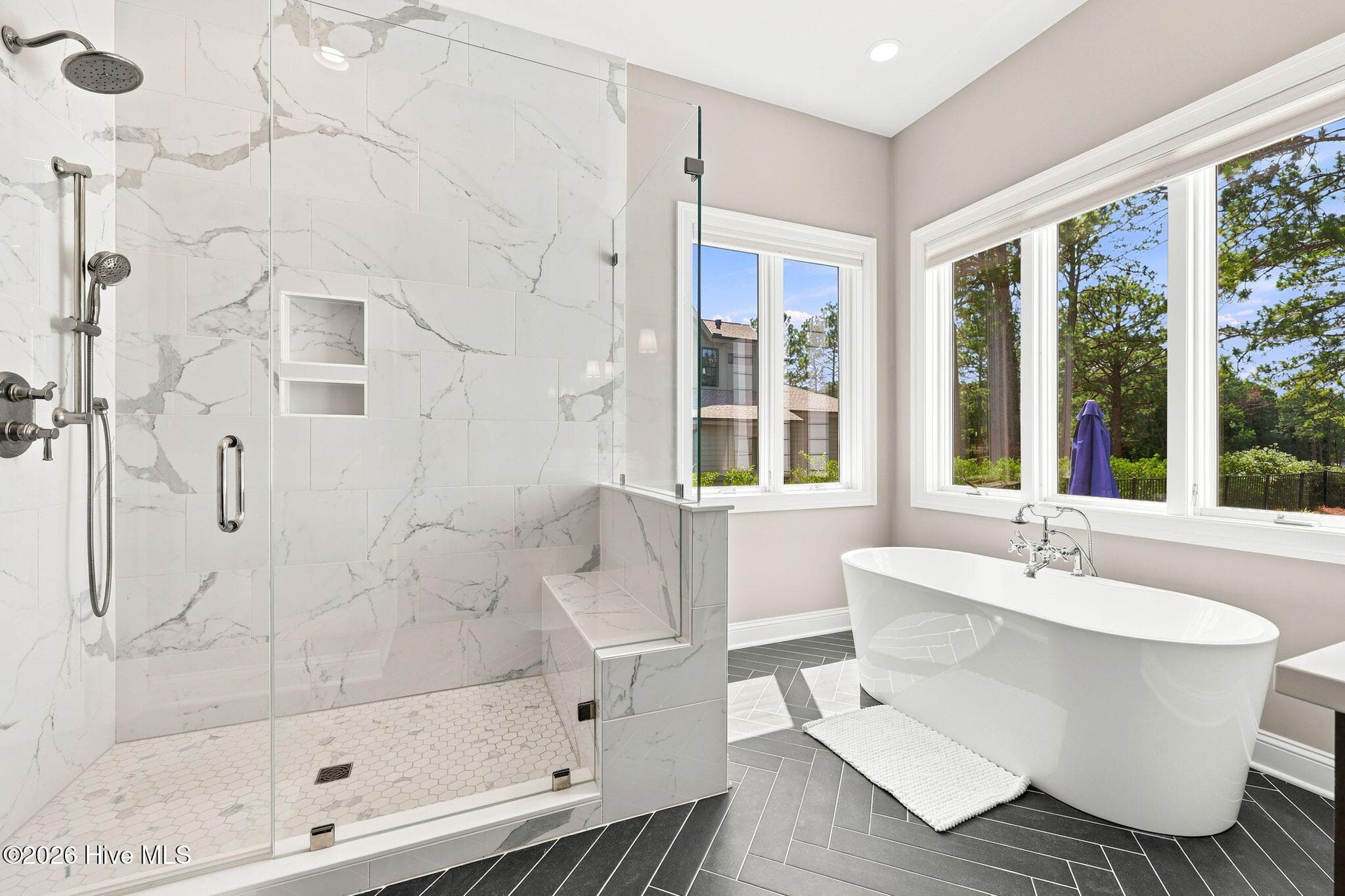 Master bathroom - 102 Chesterfield Drive, Pinehurst, NC 28374