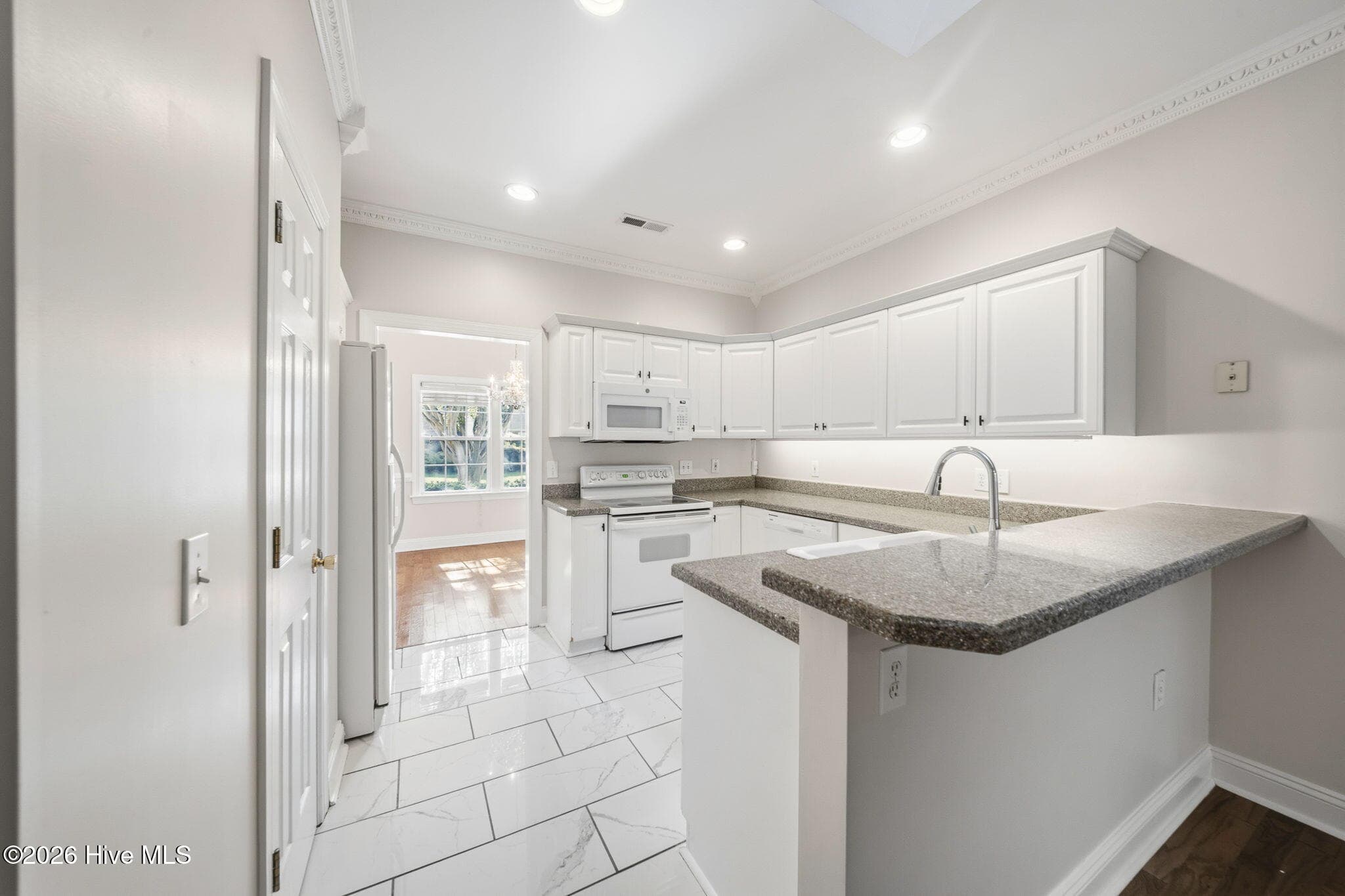 Townhouse at 4324 Ashley Park Drive, Wilmington, NC 28412, photo 11 of 46
