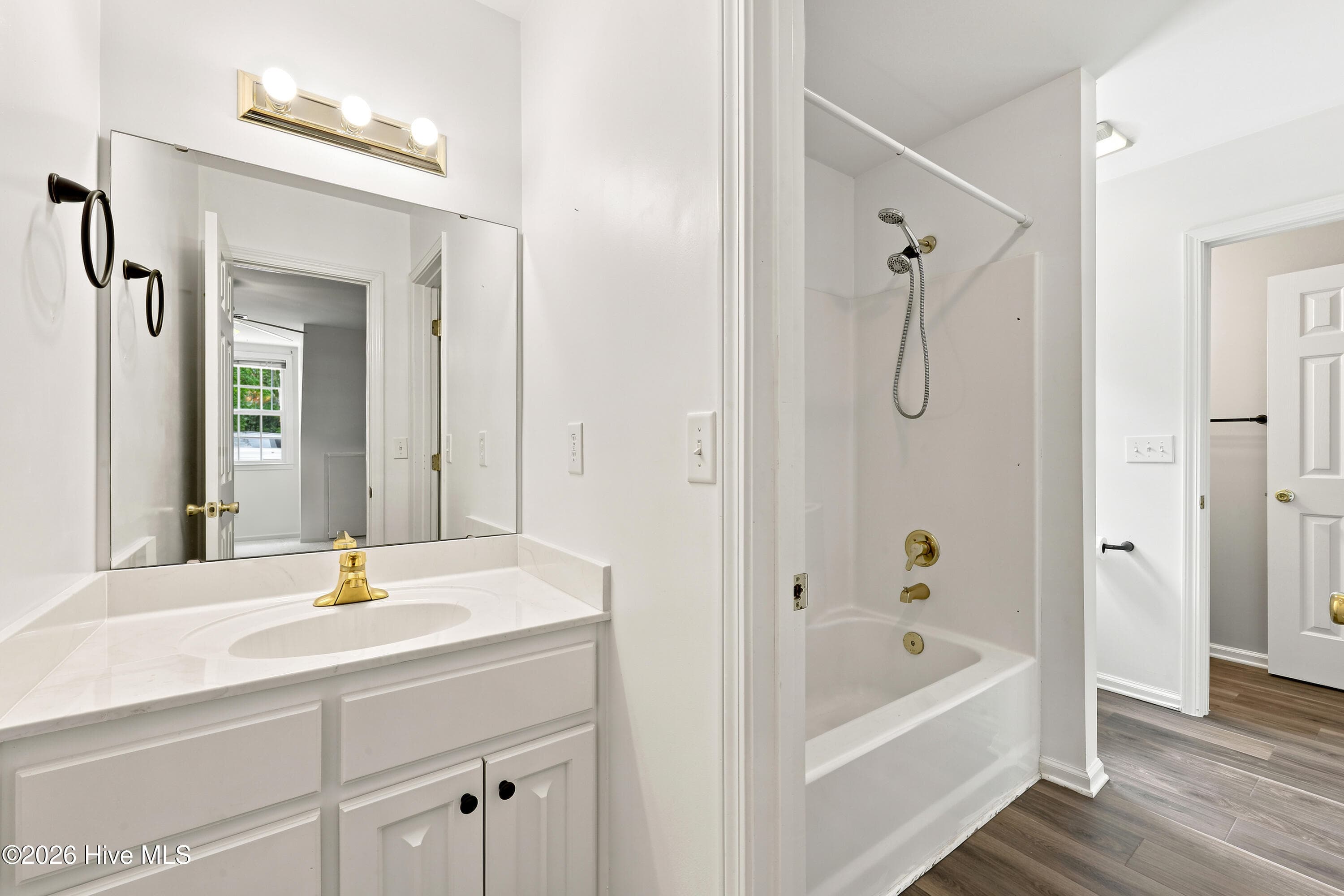 Single Family Residence at 548 Deer Run Road, New Bern, NC 28562, photo 3 of 6