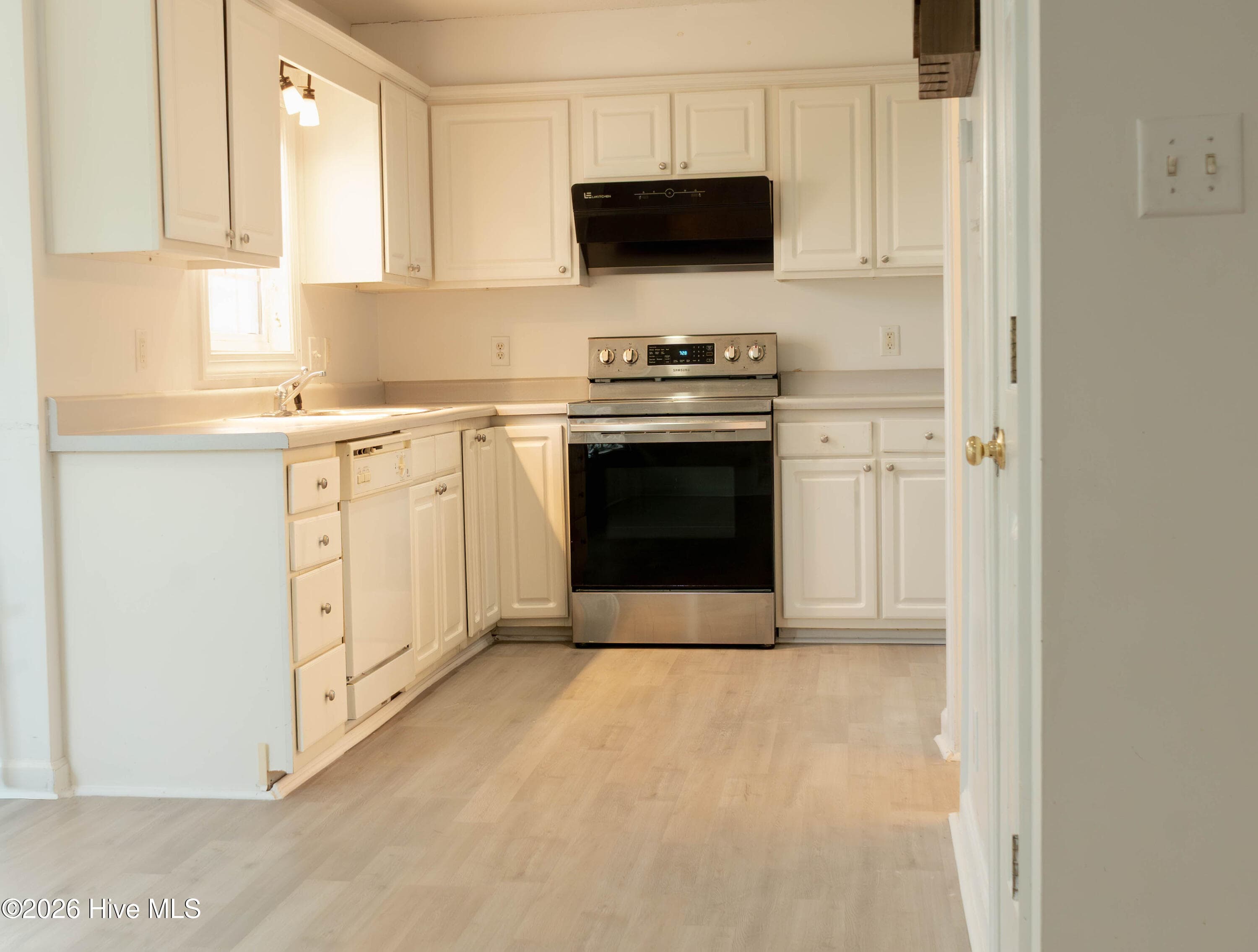Single Family Residence at 1629 Crabapple Lane, Rocky Mount, NC 27804, photo 2 of 8