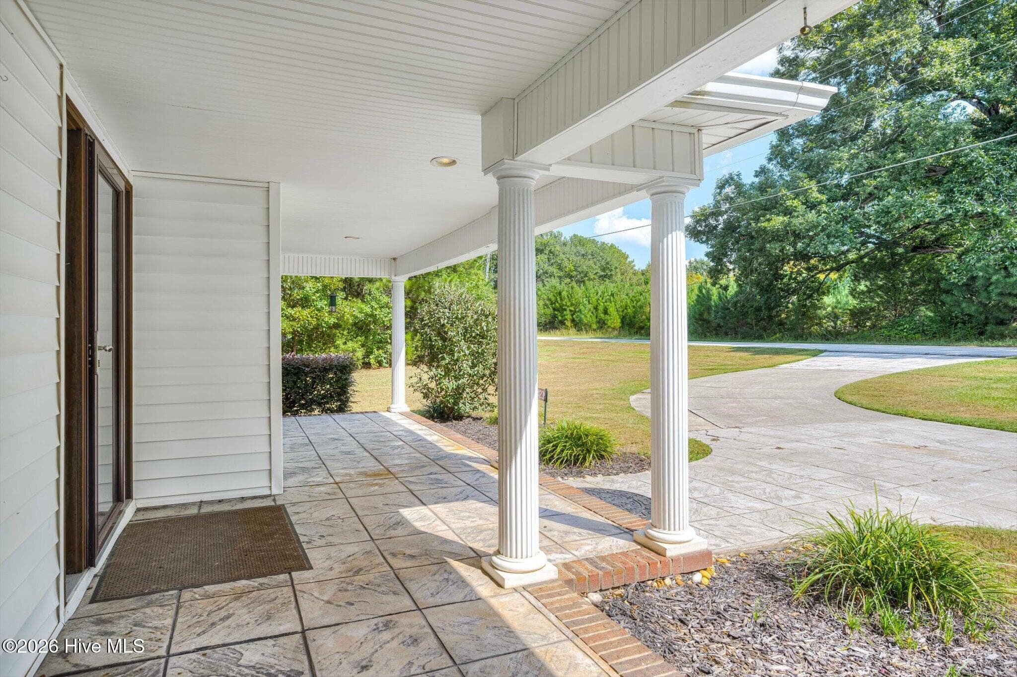Single Family Residence at 423 Goshen Street, Lincolnton, GA 30817, photo 3 of 44