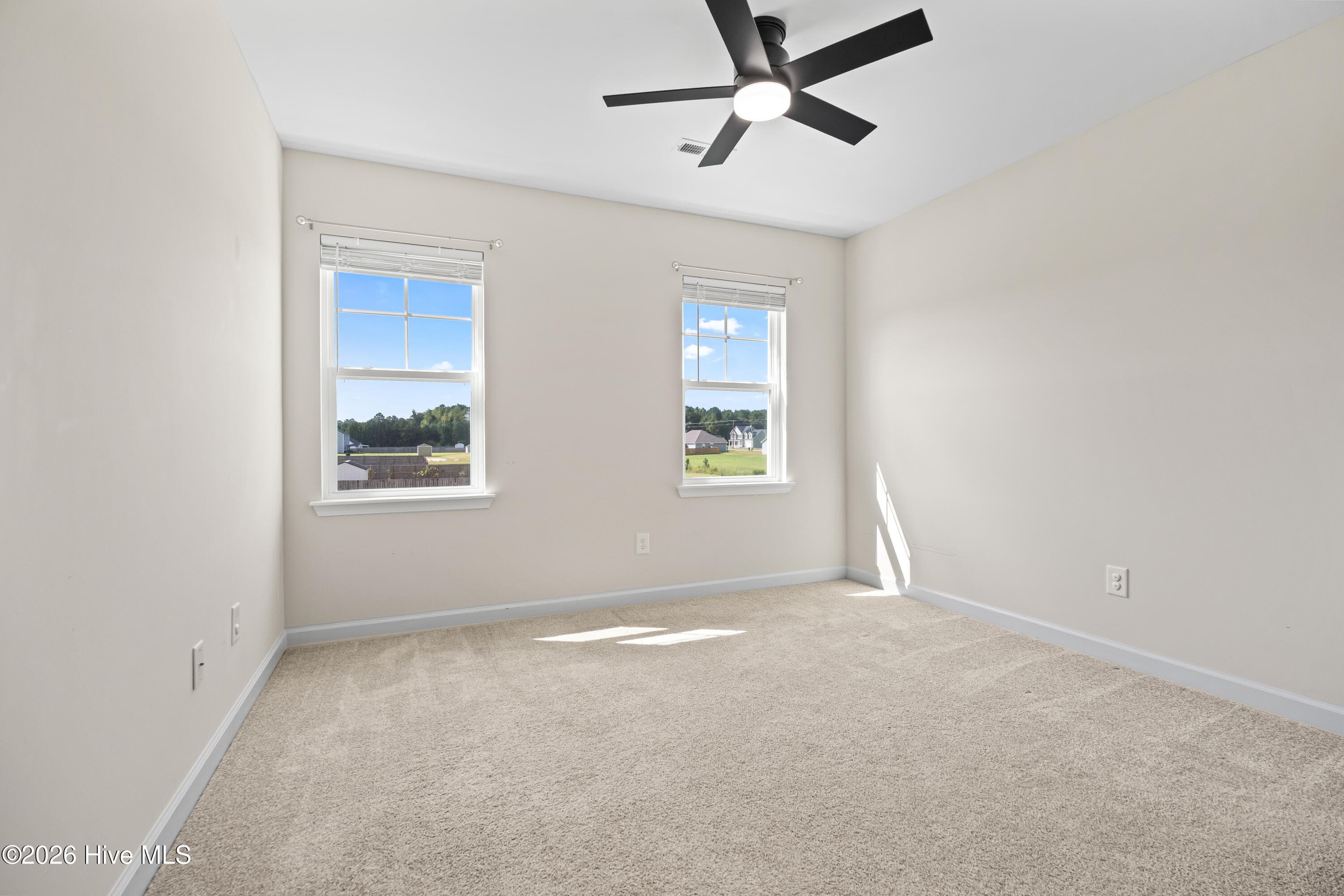 Single Family Residence at 158 Uzzell Road, Hubert, NC 28539, photo 33 of 45