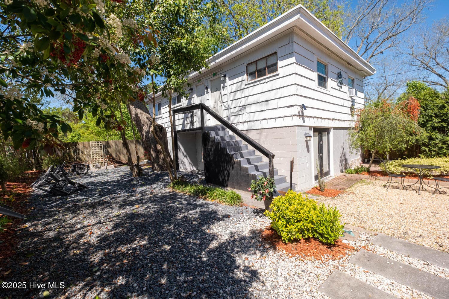 Quadruplex at 411 George Street 4, New Bern, NC 28560, photo 16 of 18