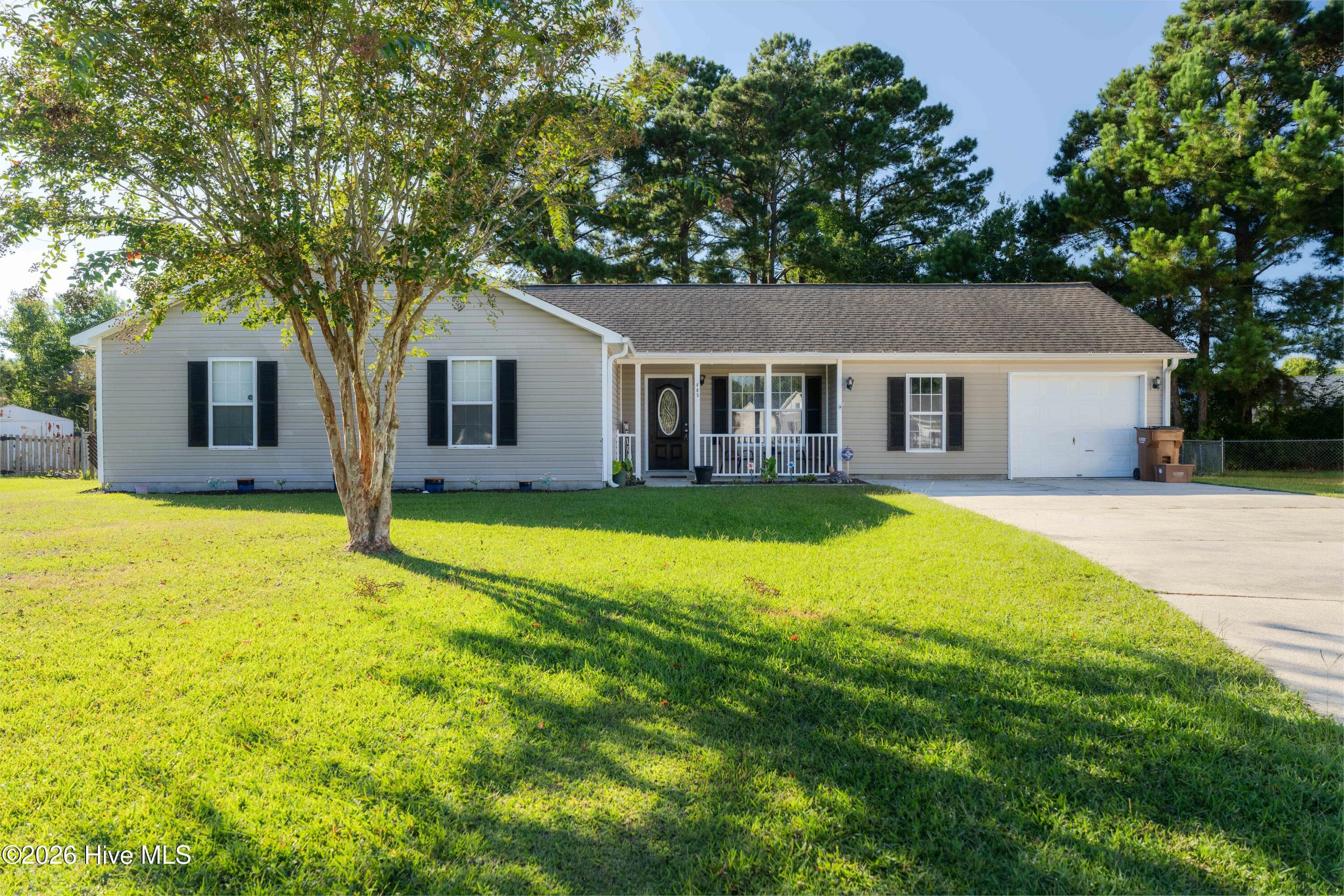 Single Family Residence at 405 Chaps Court, Jacksonville, NC 28546, photo 10 of 71