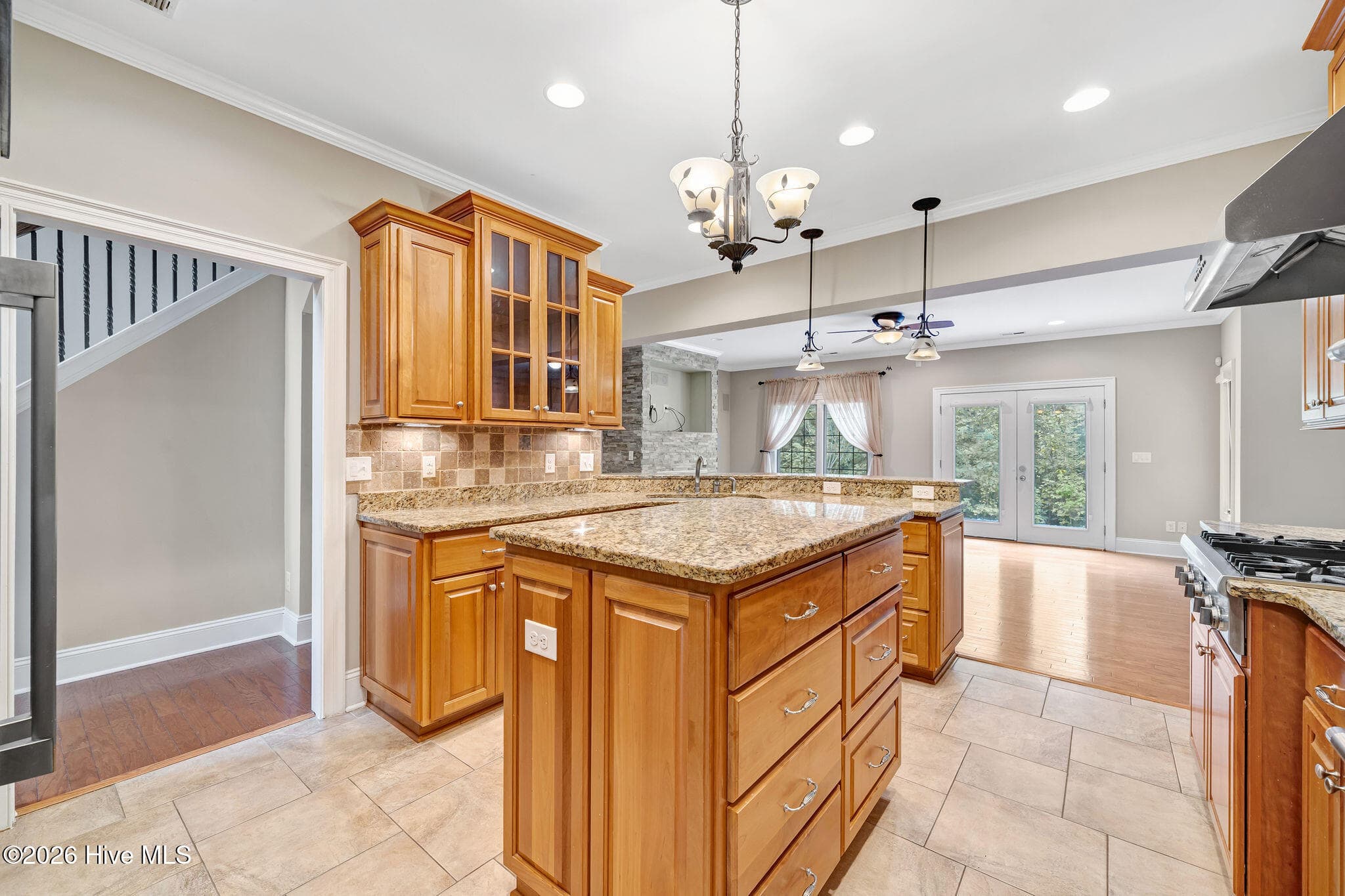 Single Family Residence at 116 Tremayne Drive, New Bern, NC 28560, photo 10 of 45