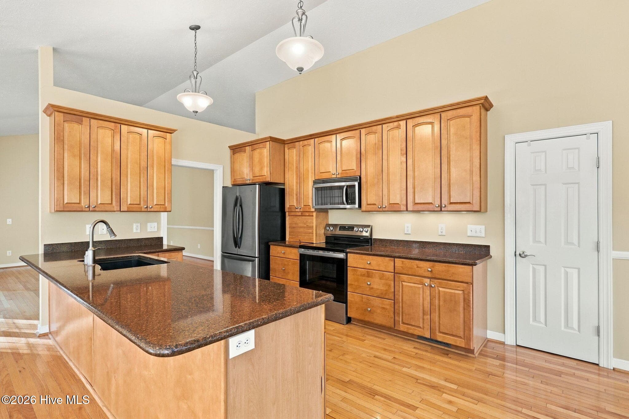 Single Family Residence at 3 Wake Court, Pinehurst, NC 28374, photo 8 of 42