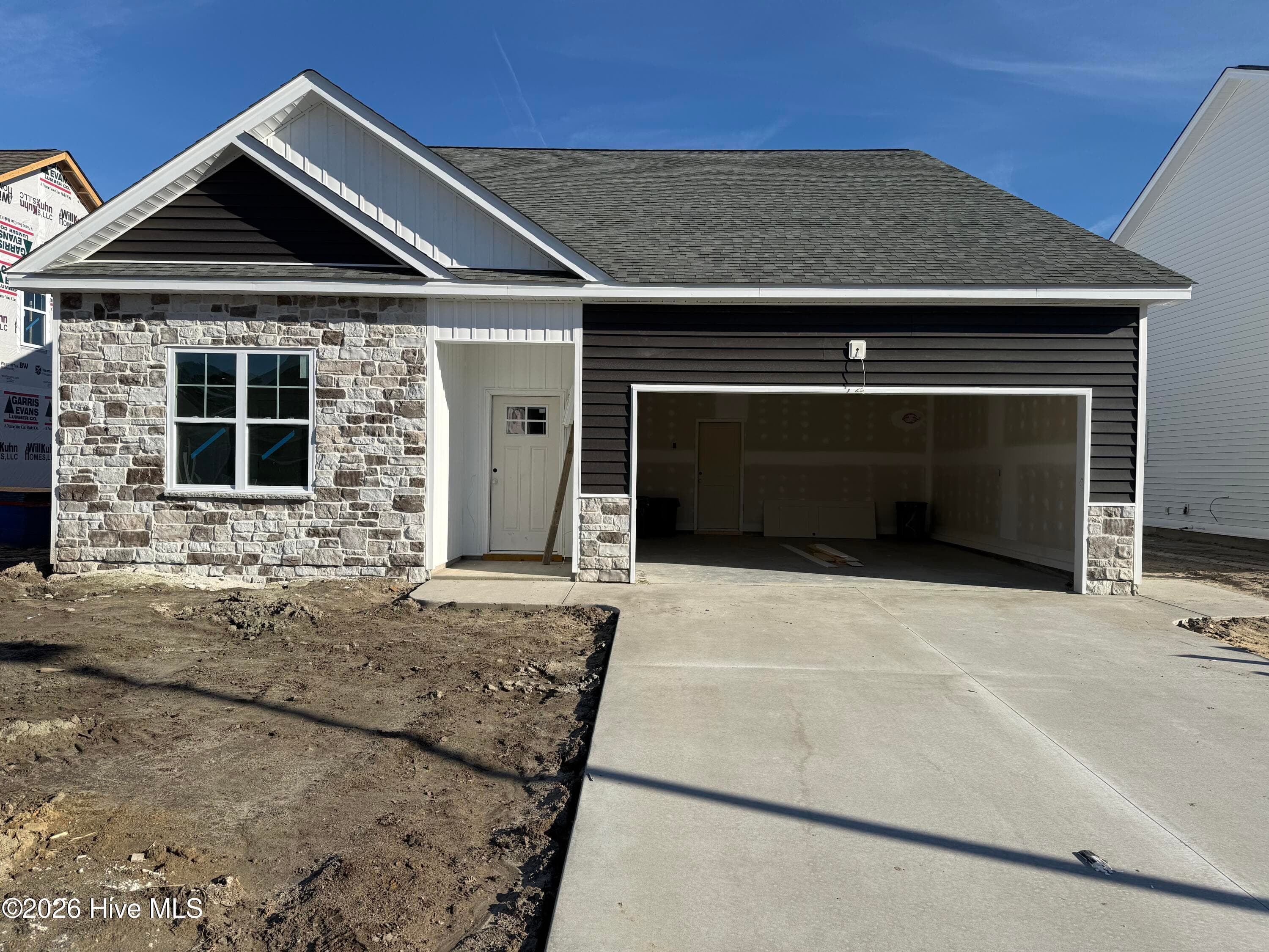 Single Family Residence at 1025 Seven Iron Drive, Ayden, NC 28513, photo 5 of 34