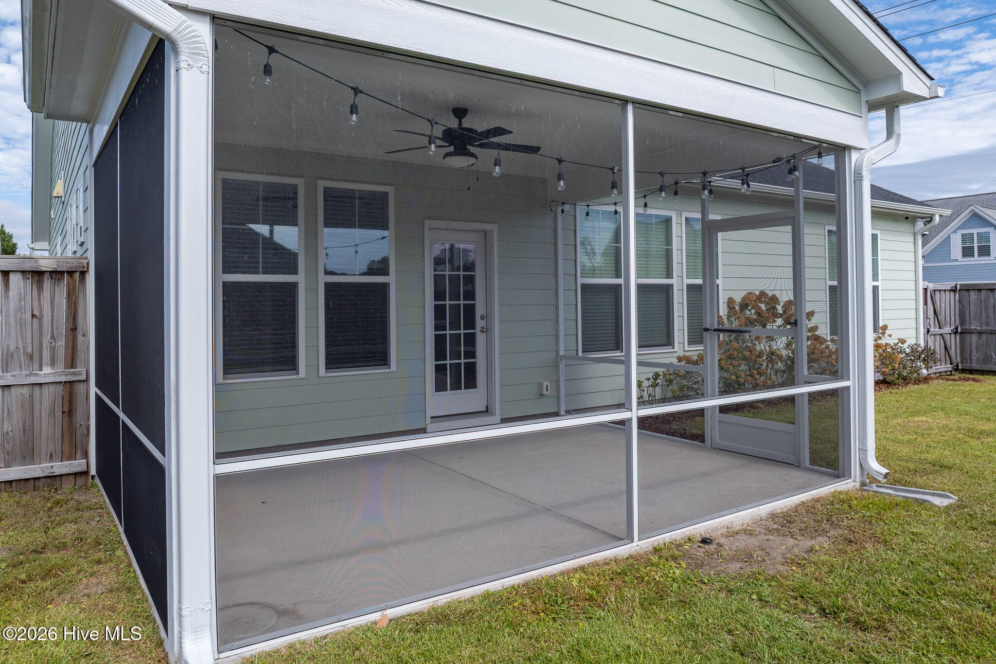 Single Family Residence at 13 Meon Lane, Hampstead, NC 28443, photo 35 of 64