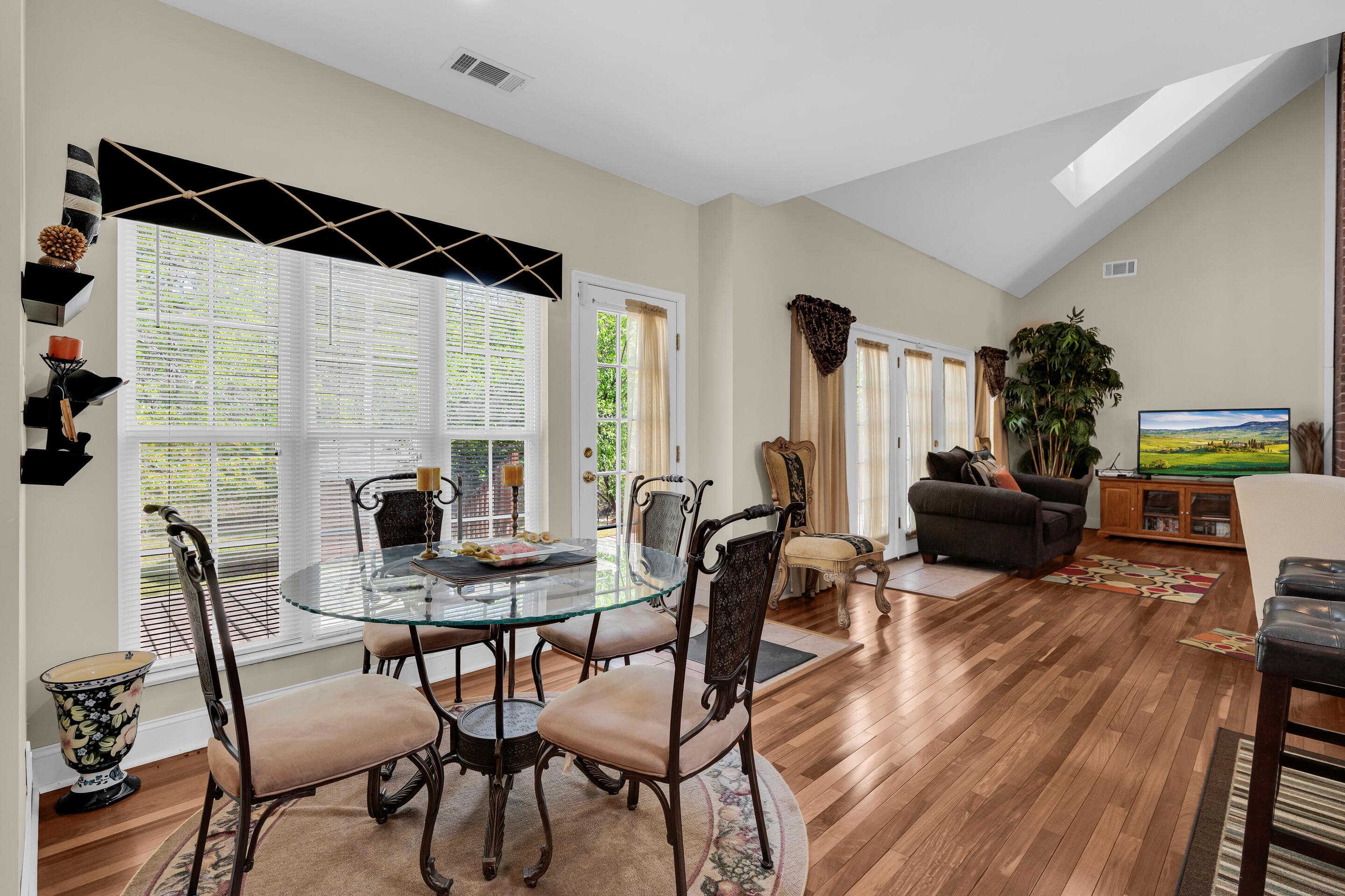 Single Family Residence at 1197 Jefferson Boulevard, Louisville, GA 30434, photo 13 of 60